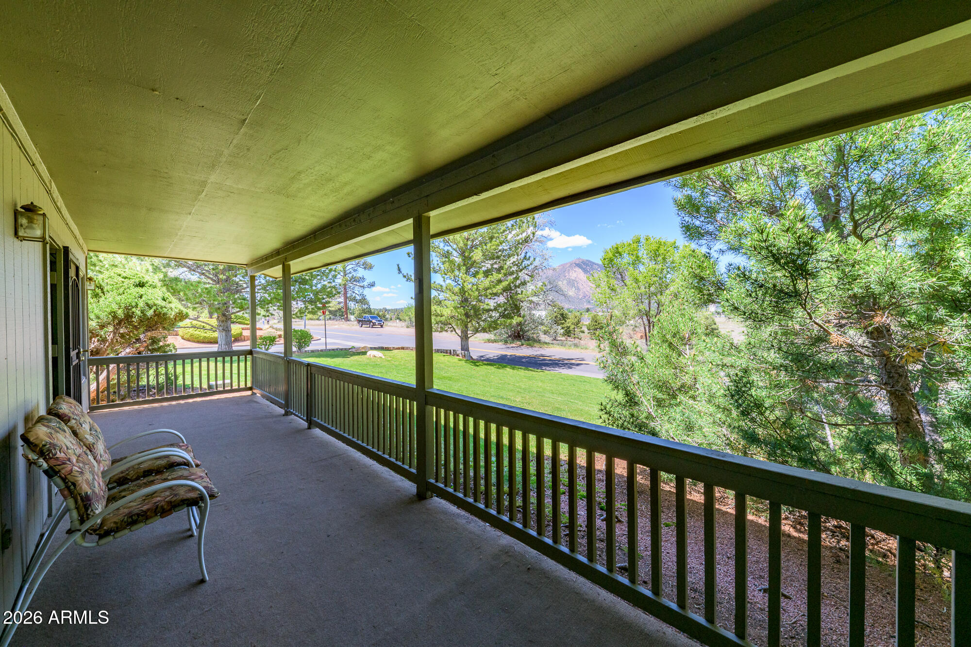 6000 E LAUREL Loop