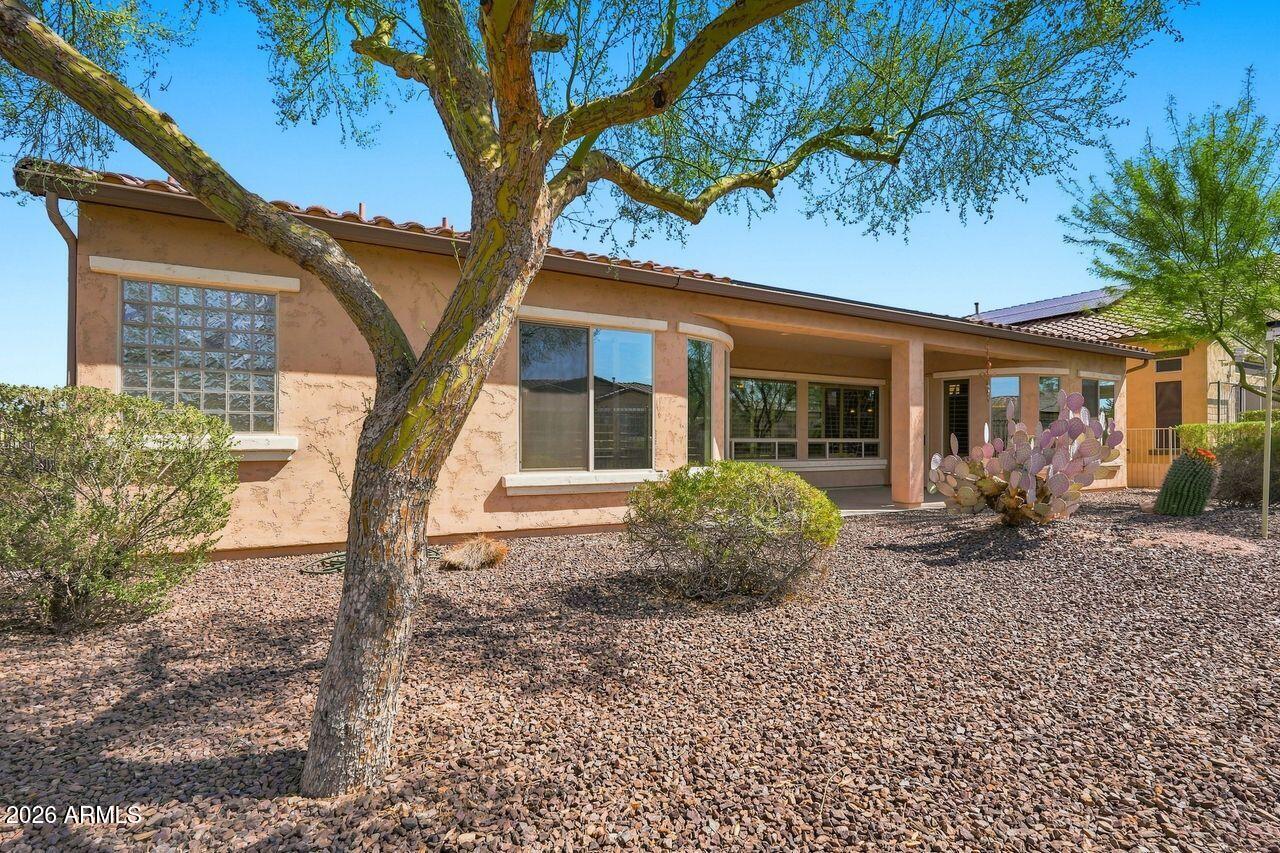17735 W REDWOOD Lane