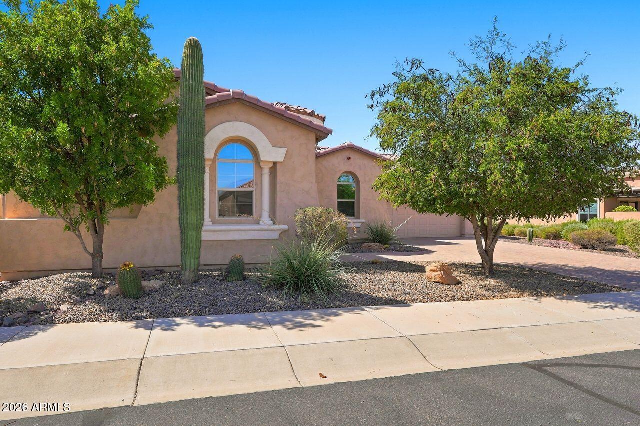 17735 W REDWOOD Lane