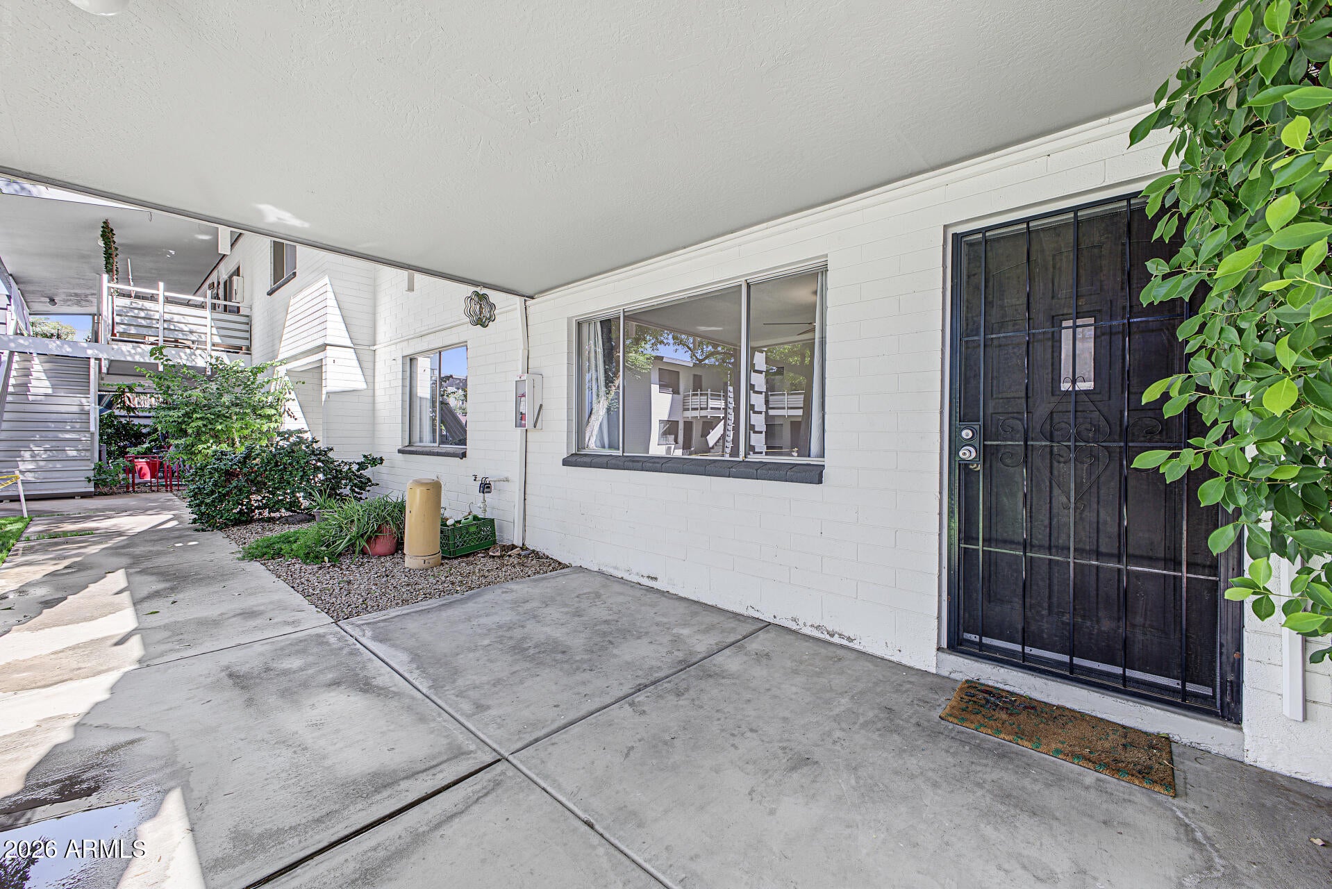 721 E Montebello Avenue Unit 115