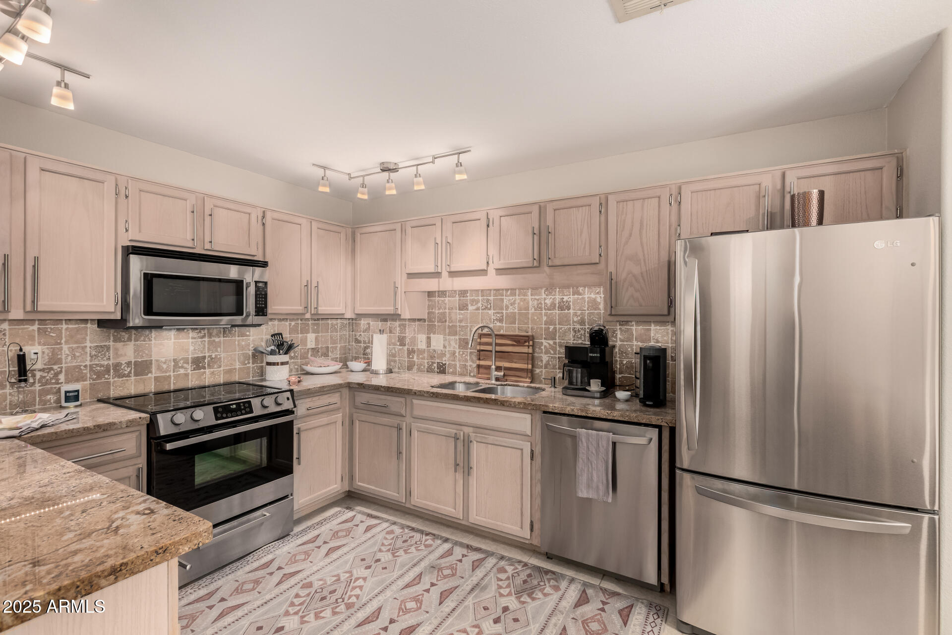 15050 N THOMPSON PEAK Parkway 1035