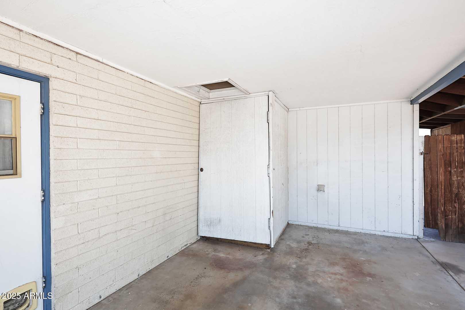 1524 W 7TH Street
