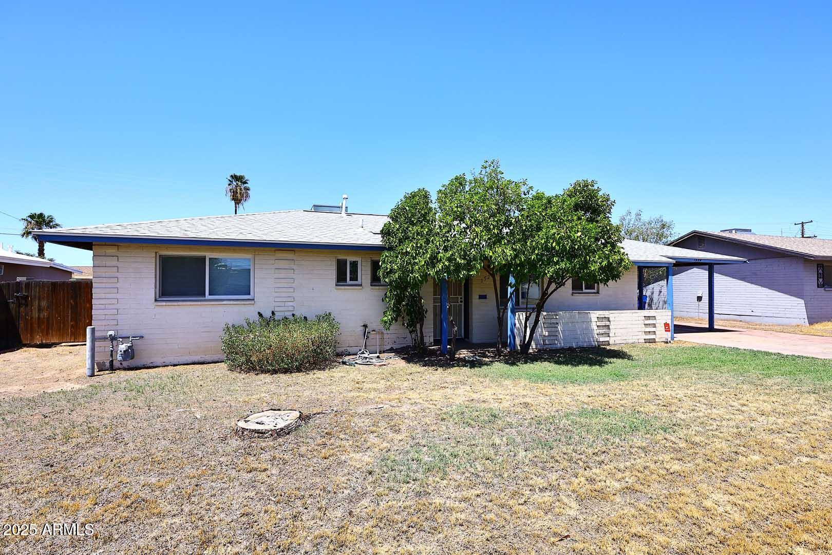1524 W 7TH Street