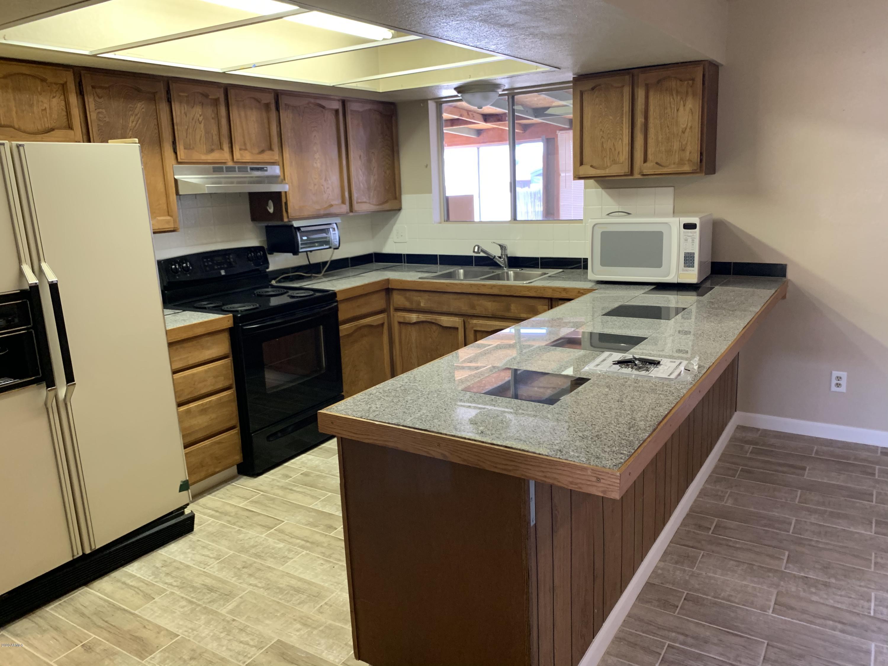 VISTA VILLAGE UNIT 3 - Residential Lease