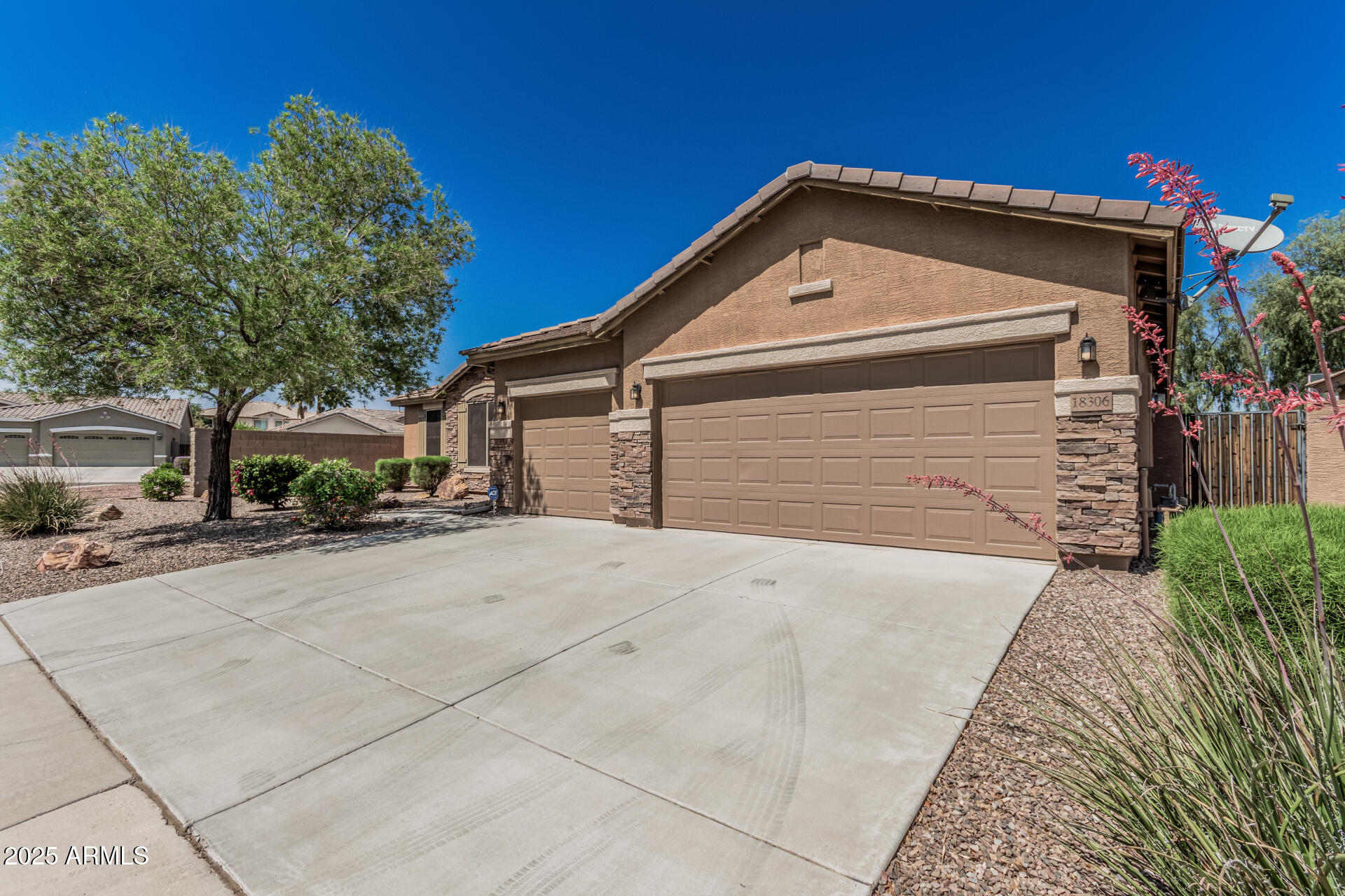 18306 W BECK Lane