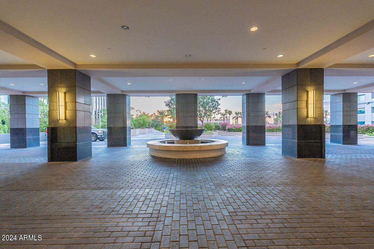 2211 E CAMELBACK Road 505