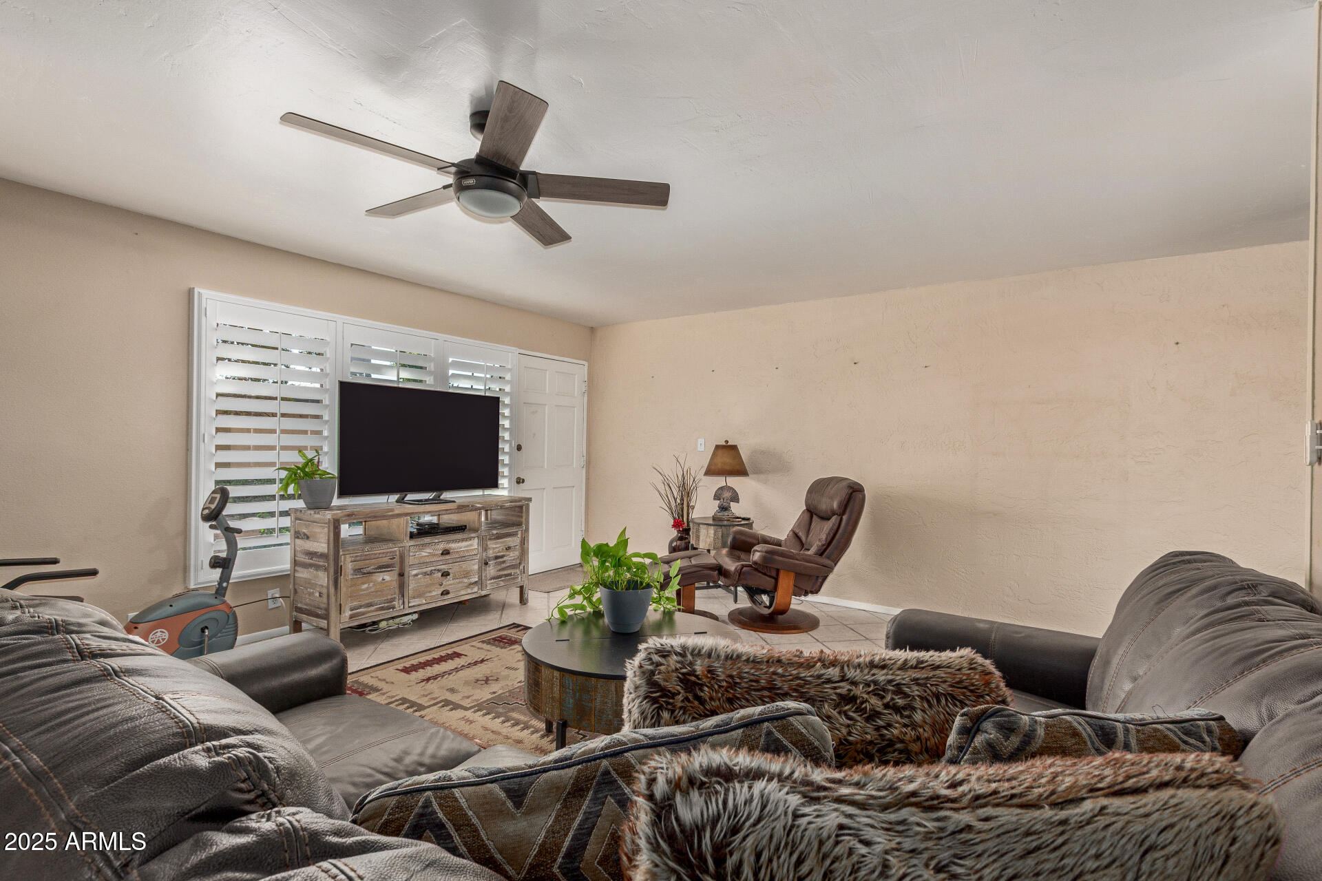 1320 E BETHANY HOME Road 54