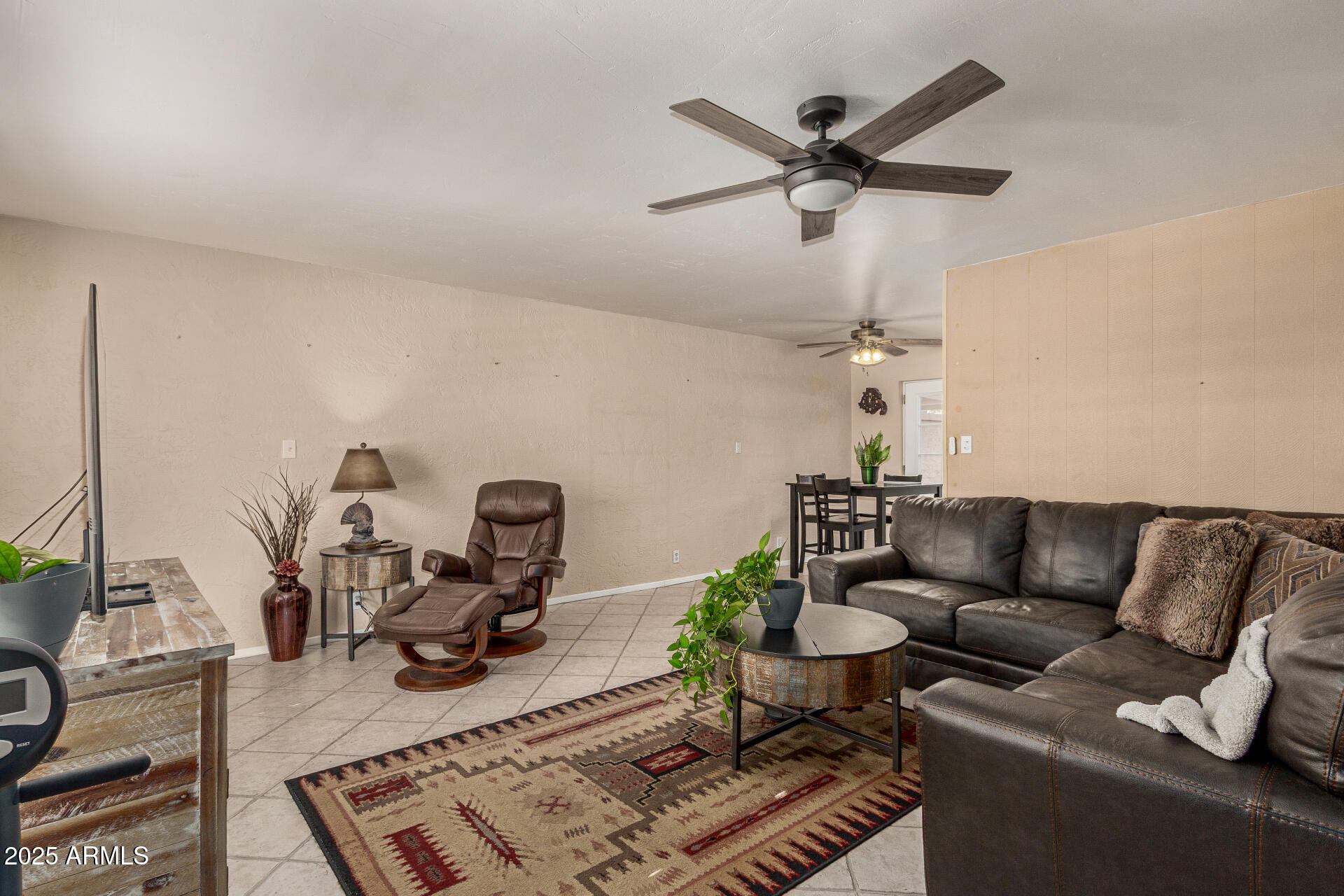 1320 E BETHANY HOME Road 54