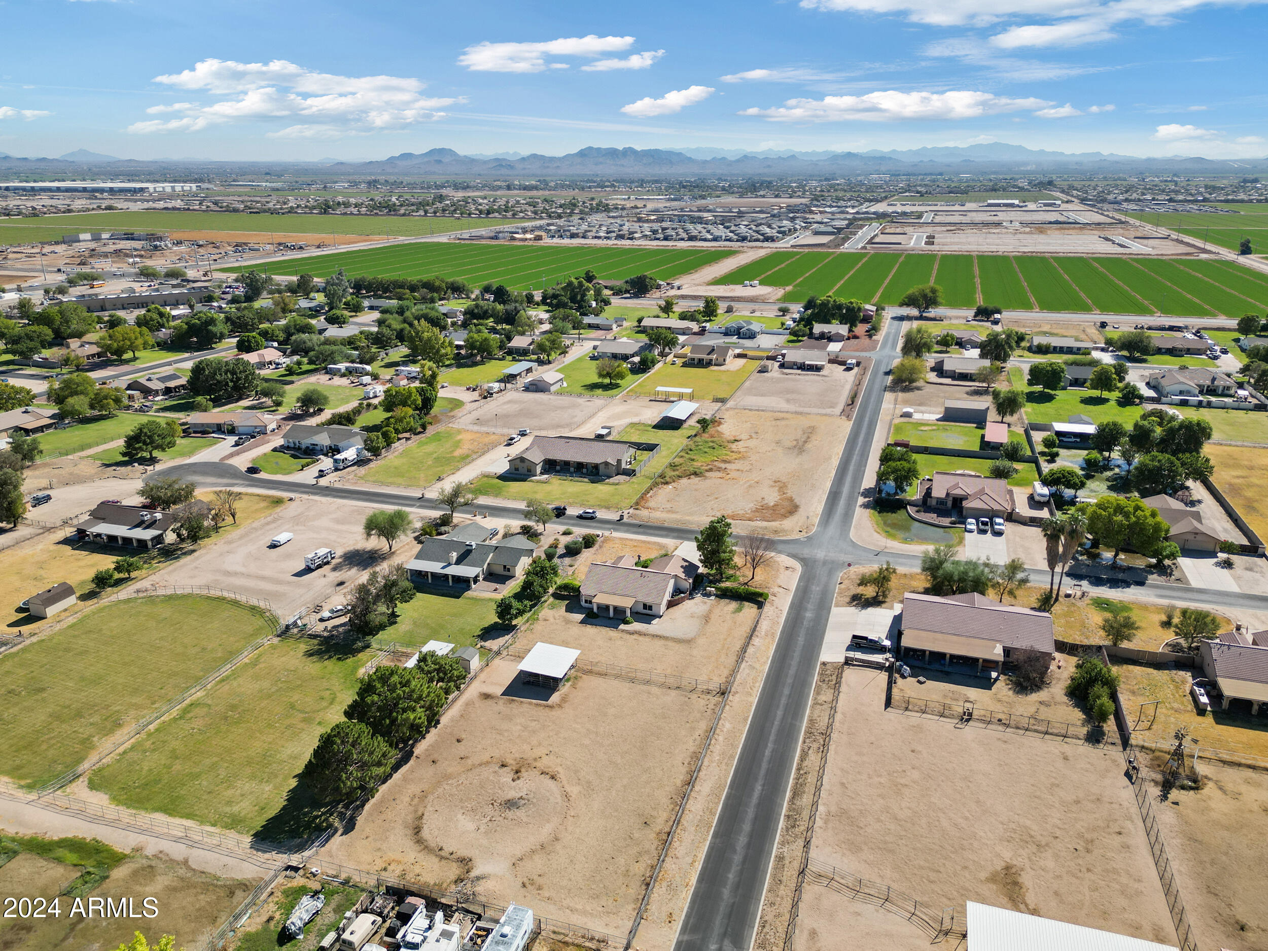 Buckeye, Arizona 85326, United States, 3 Bedrooms Bedrooms, ,2 BathroomsBathrooms,Residential,Pending,34413