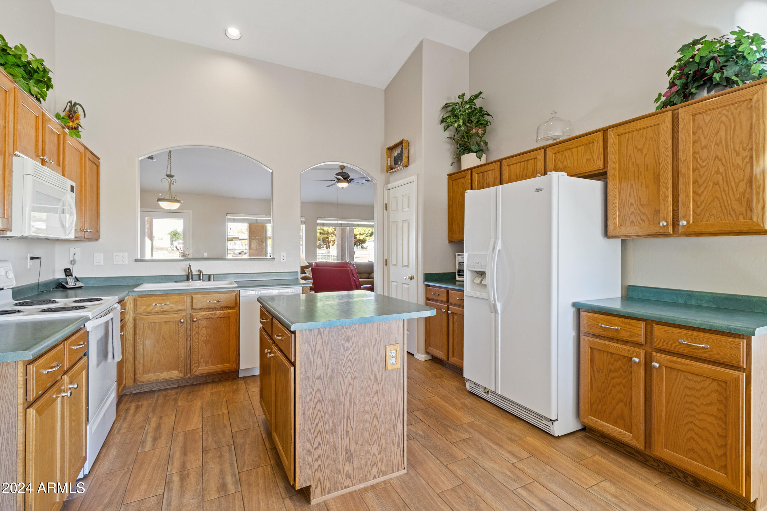 Buckeye, Arizona 85326, United States, 3 Bedrooms Bedrooms, ,2 BathroomsBathrooms,Residential,Pending,34413