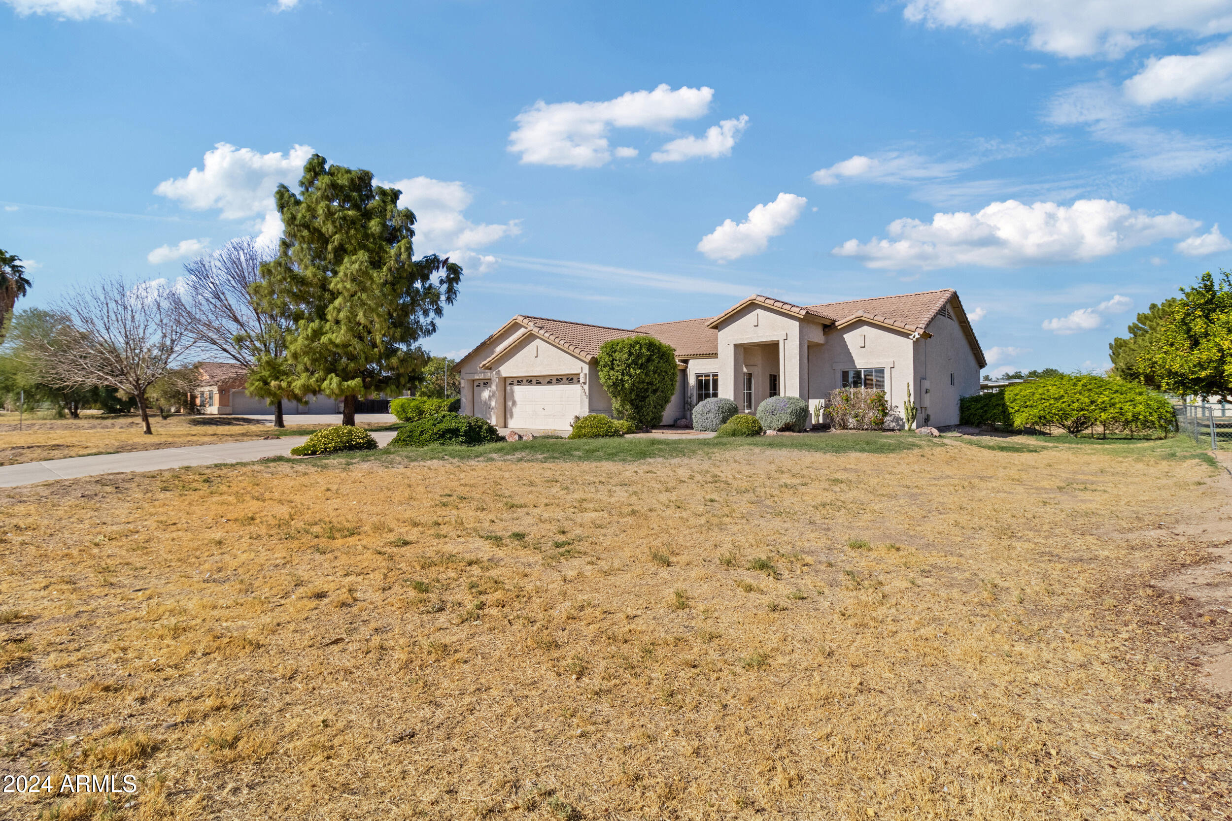 Buckeye, Arizona 85326, United States, 3 Bedrooms Bedrooms, ,2 BathroomsBathrooms,Residential,Pending,34413