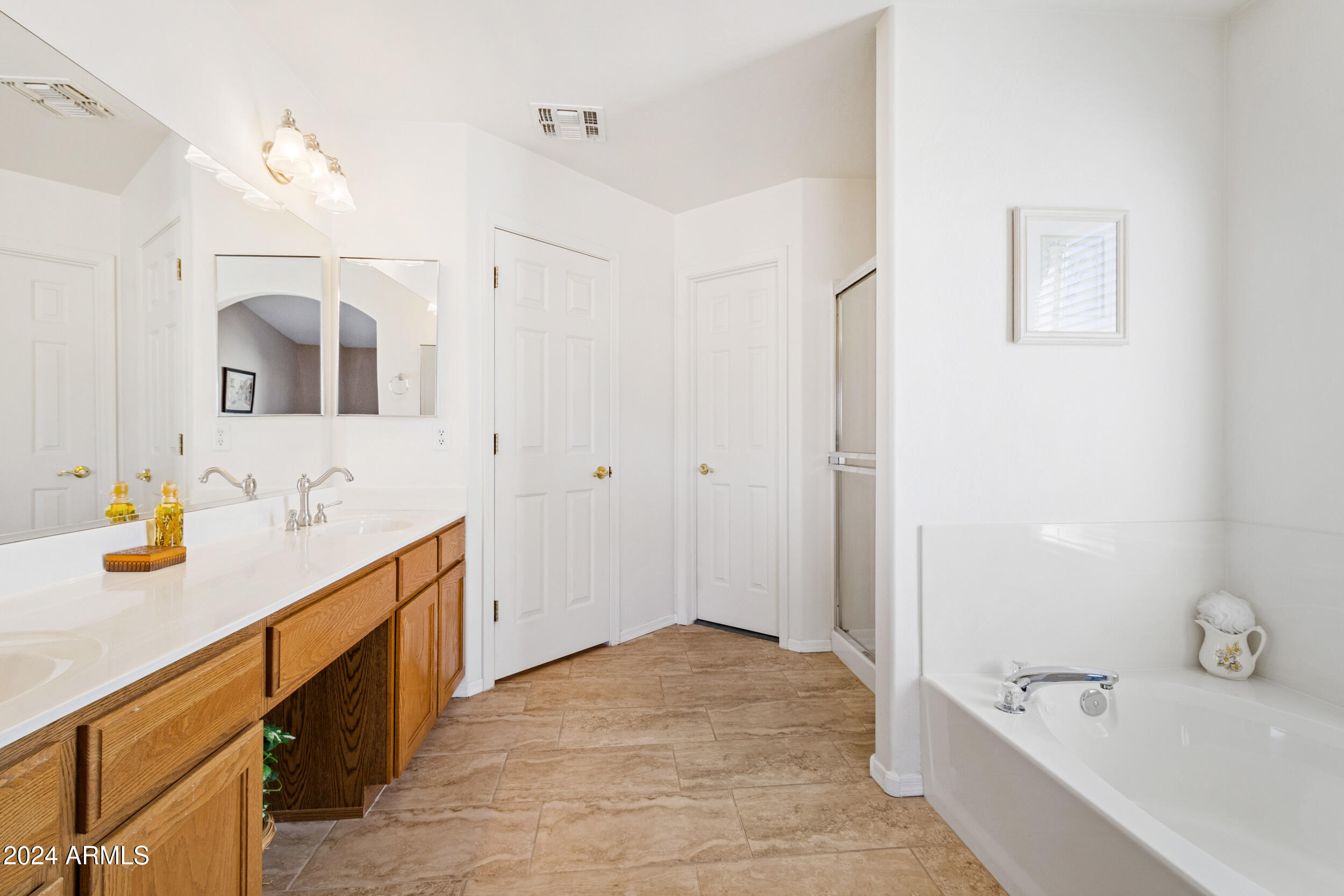 Buckeye, Arizona 85326, United States, 3 Bedrooms Bedrooms, ,2 BathroomsBathrooms,Residential,Pending,34413