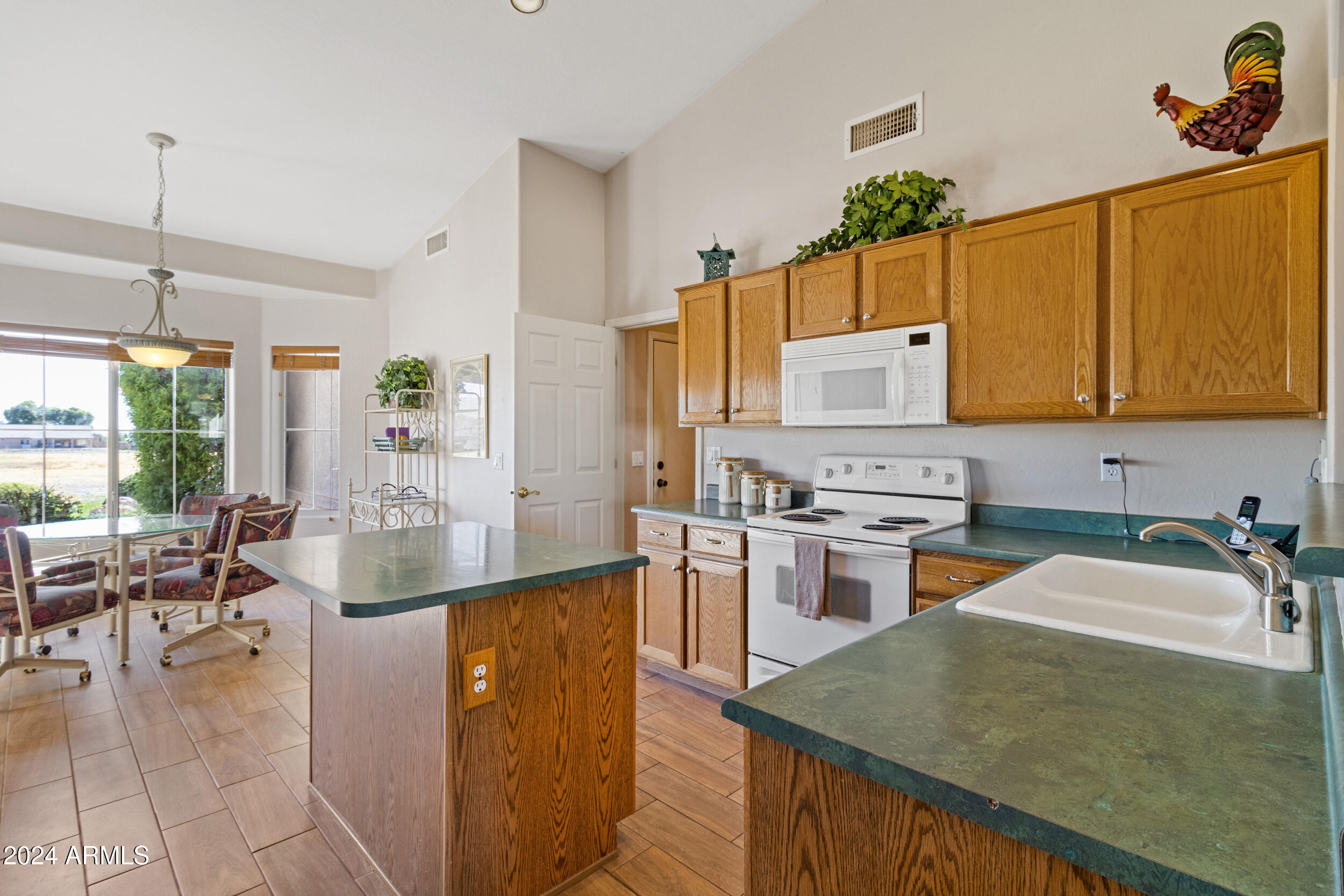 Buckeye, Arizona 85326, United States, 3 Bedrooms Bedrooms, ,2 BathroomsBathrooms,Residential,Pending,34413