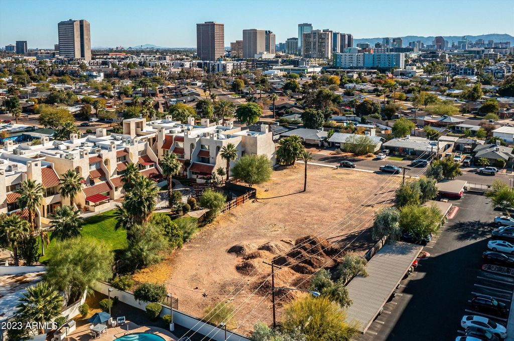 Photo of 519 W Glenrosa Avenue #152, Phoenix, AZ 85013 (MLS # 6886044)