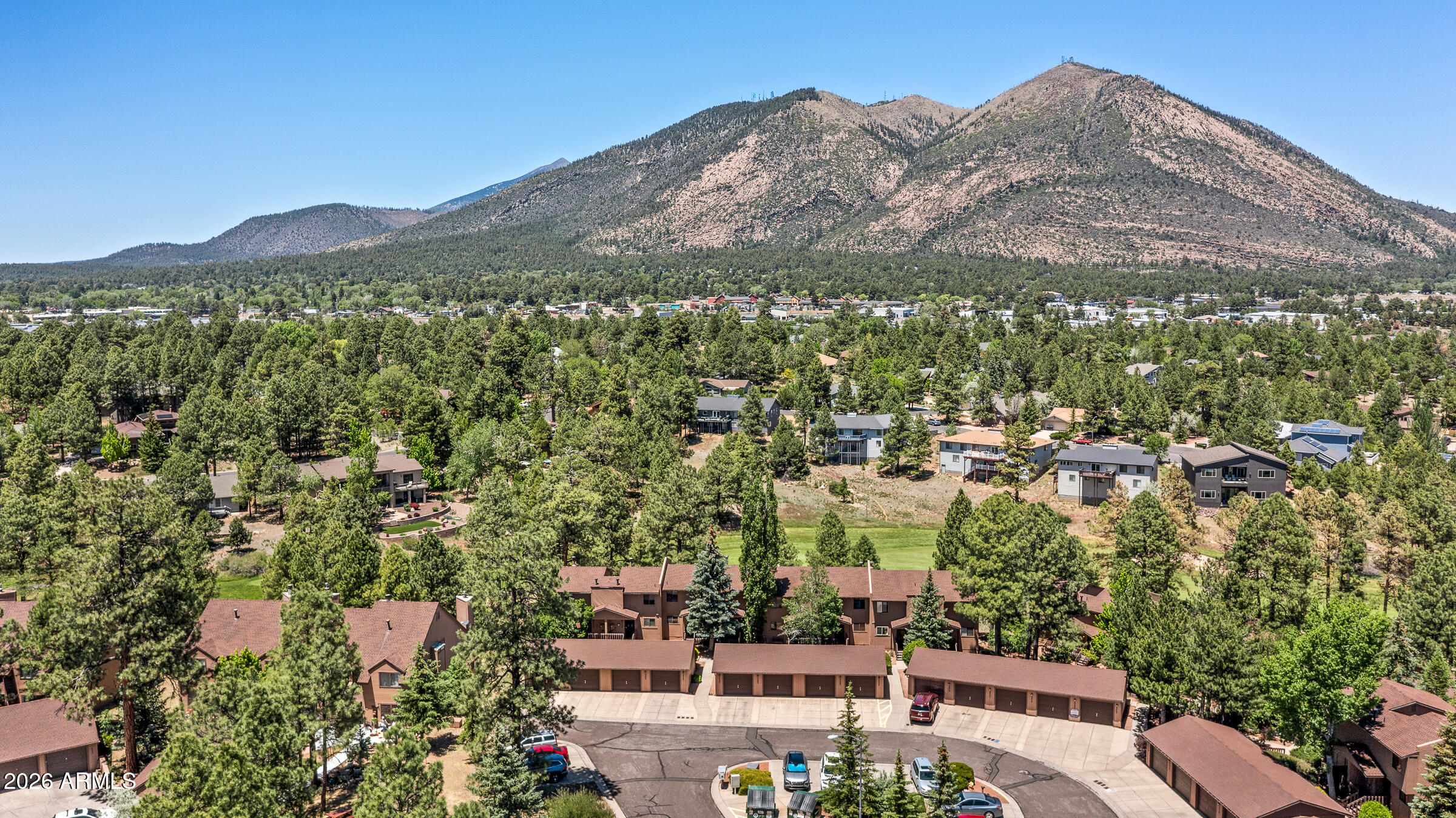 ELK RUN TOWNHOUSES - Residential