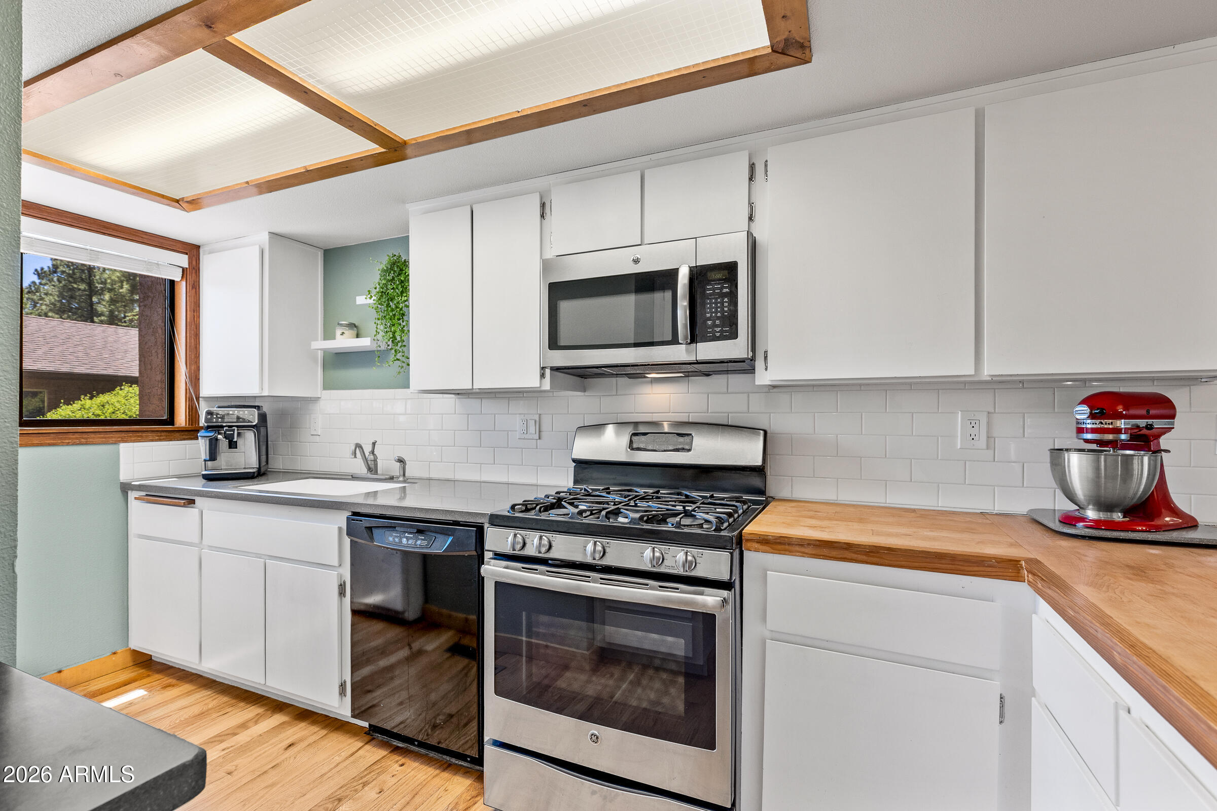 ELK RUN TOWNHOUSES - Residential