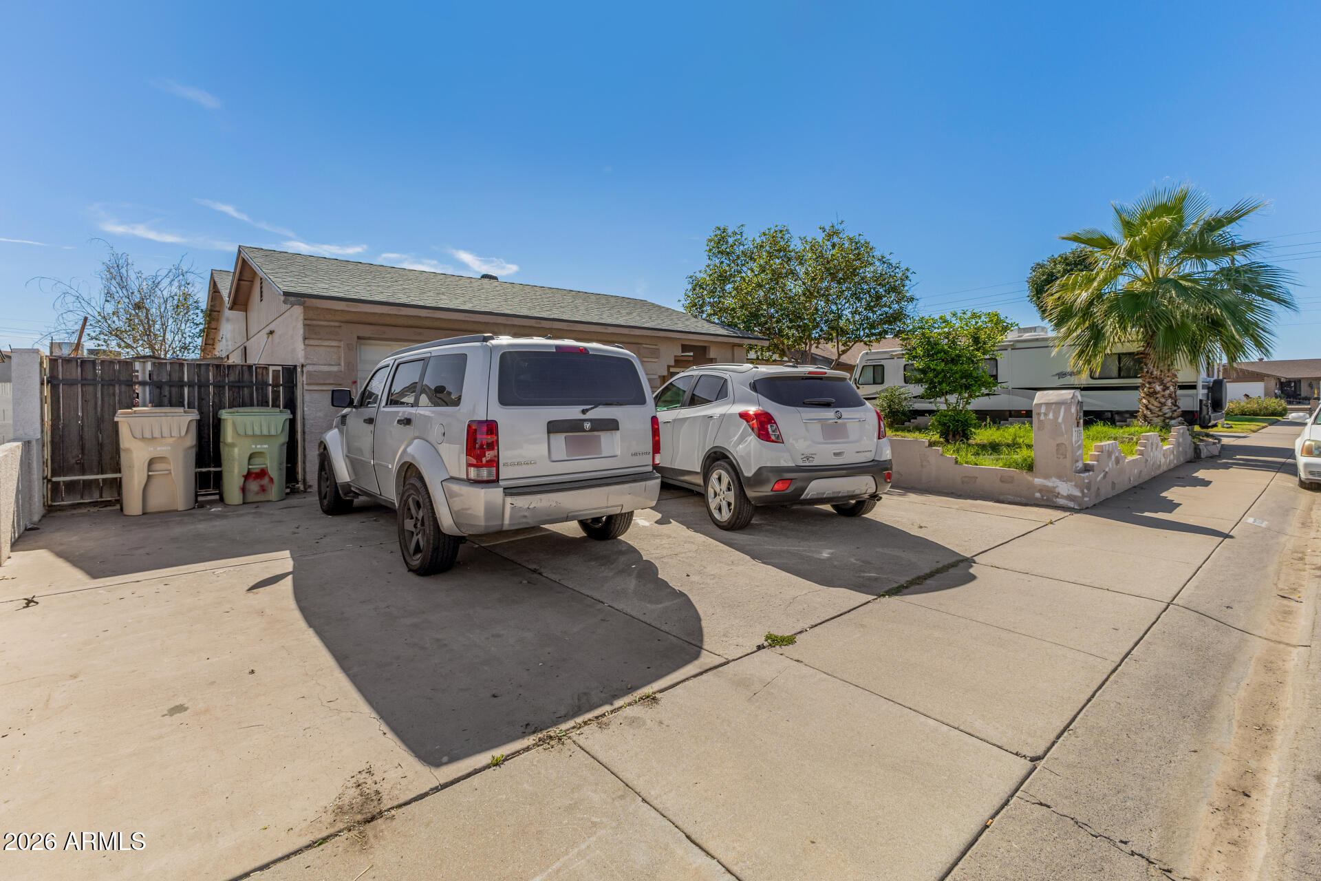 7035 W WINDSOR Boulevard