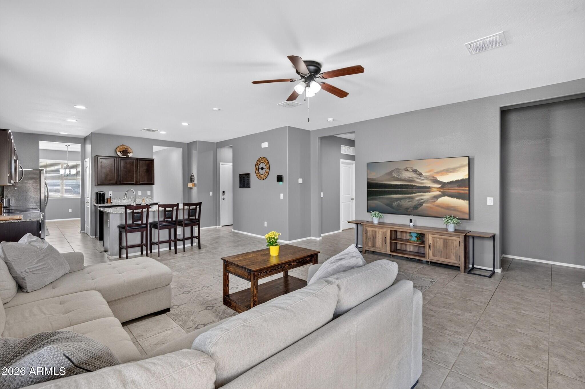 25666 W DESERT Drive