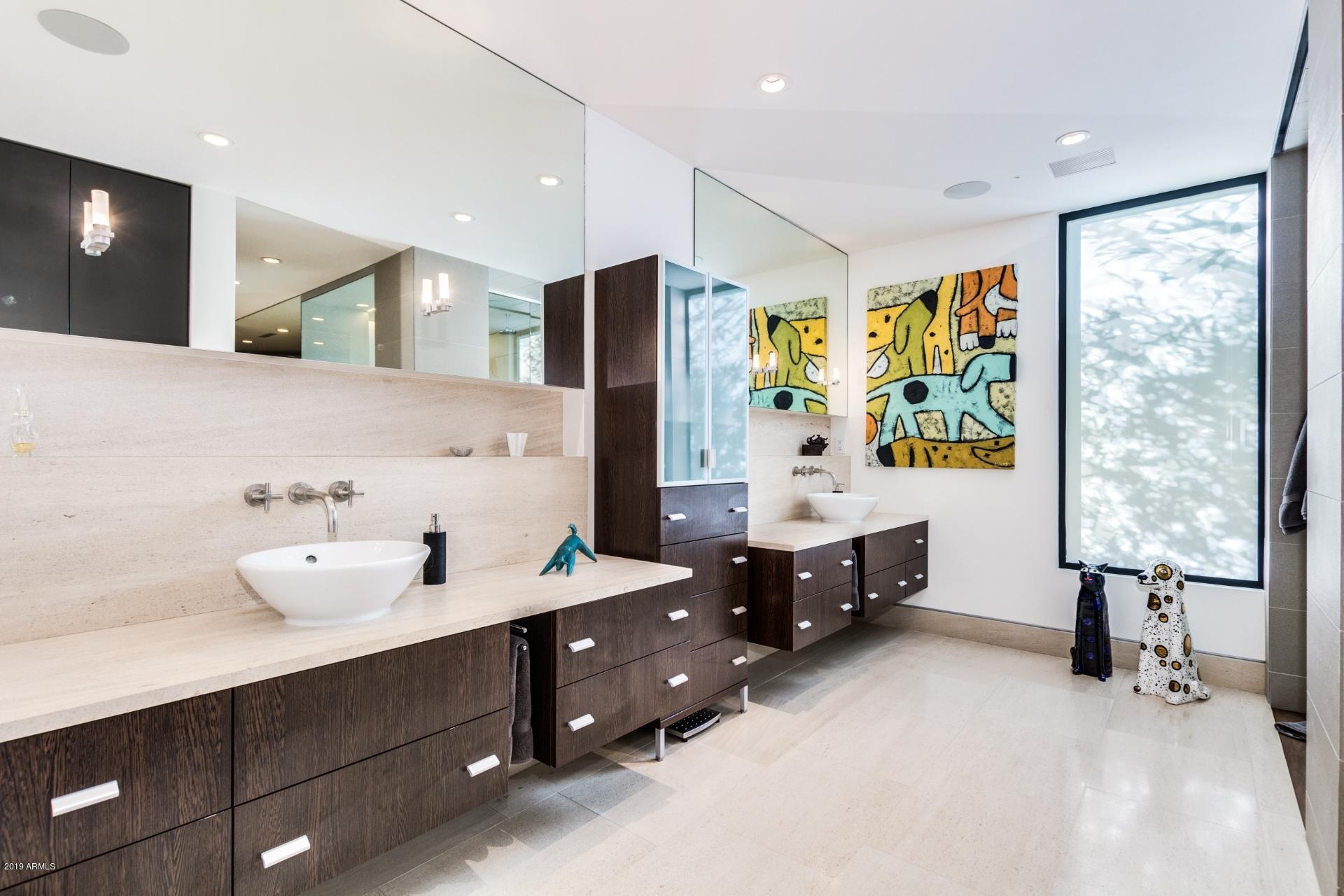 PARADISE HIGHLANDS - Residential