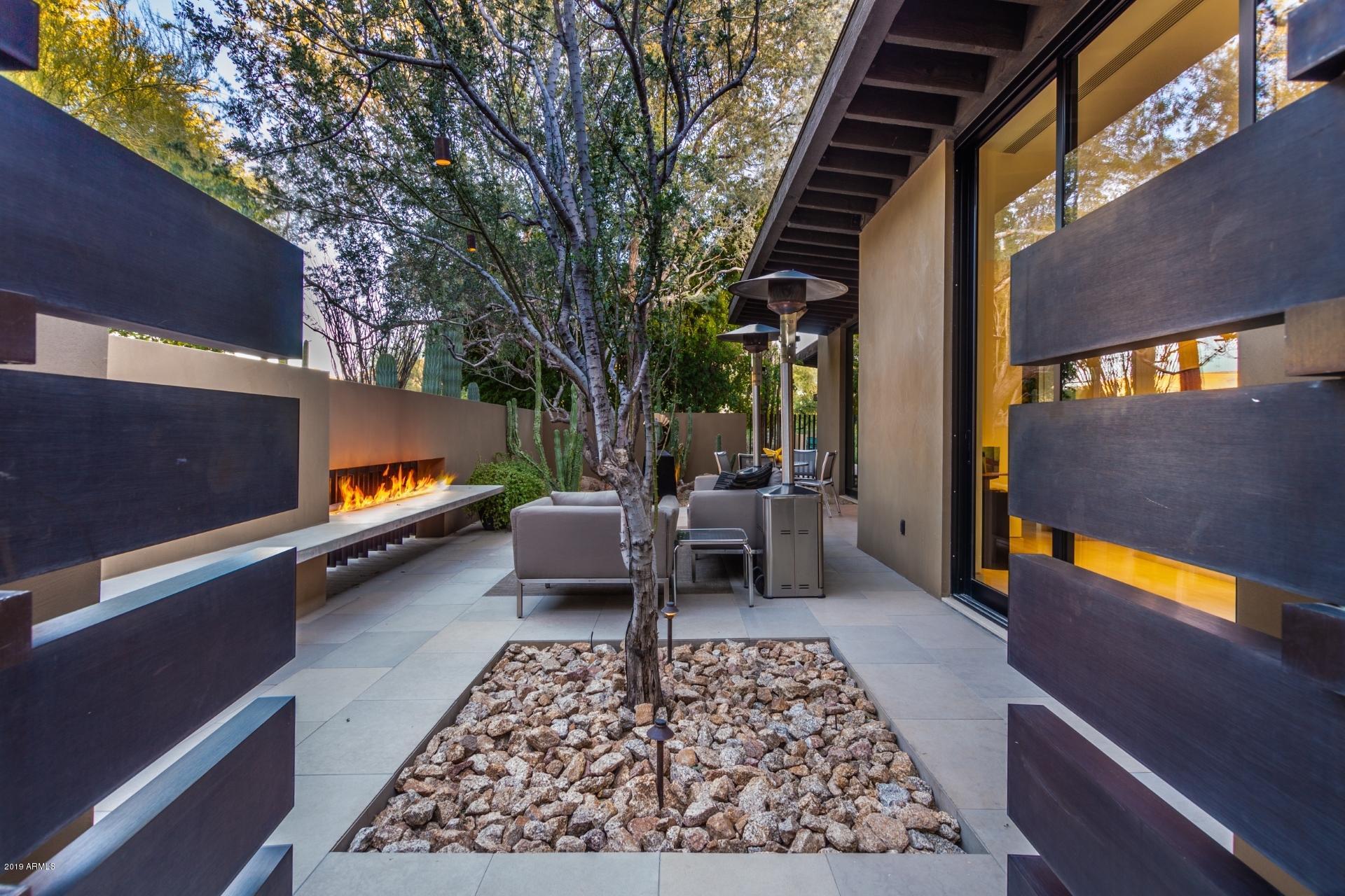 PARADISE HIGHLANDS - Residential