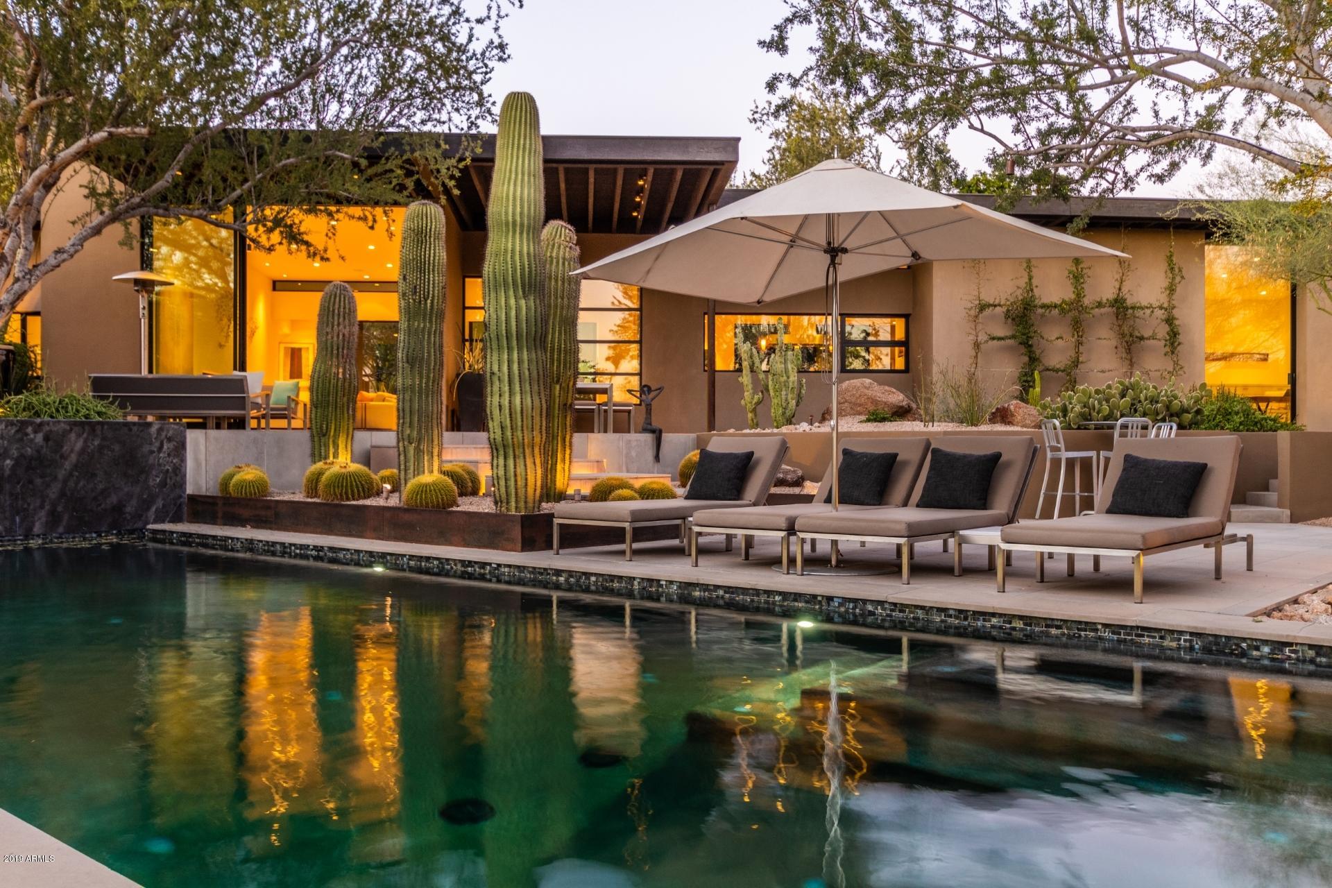 PARADISE HIGHLANDS - Residential