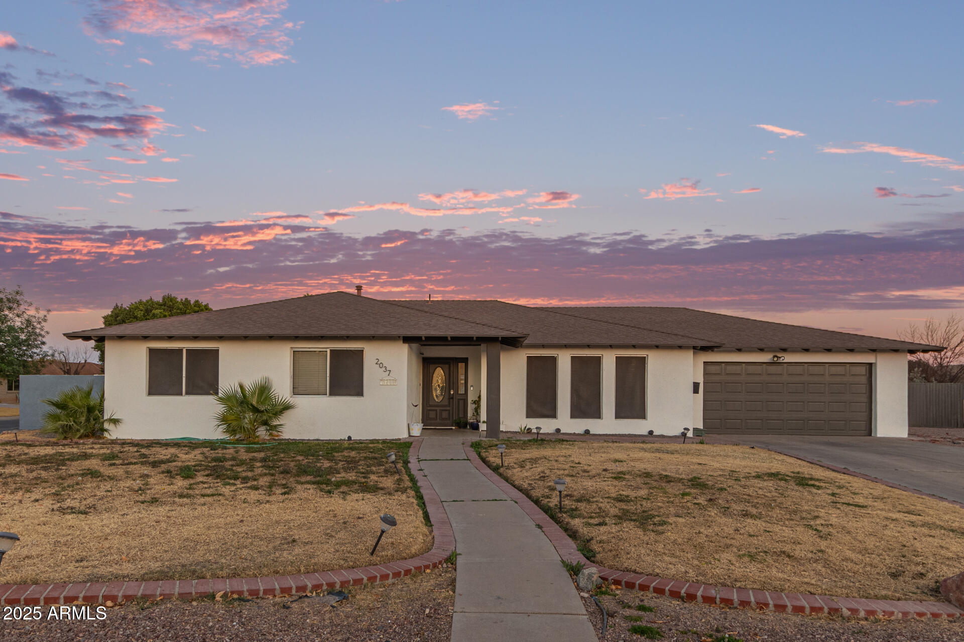 2037 E RIVIERA Drive