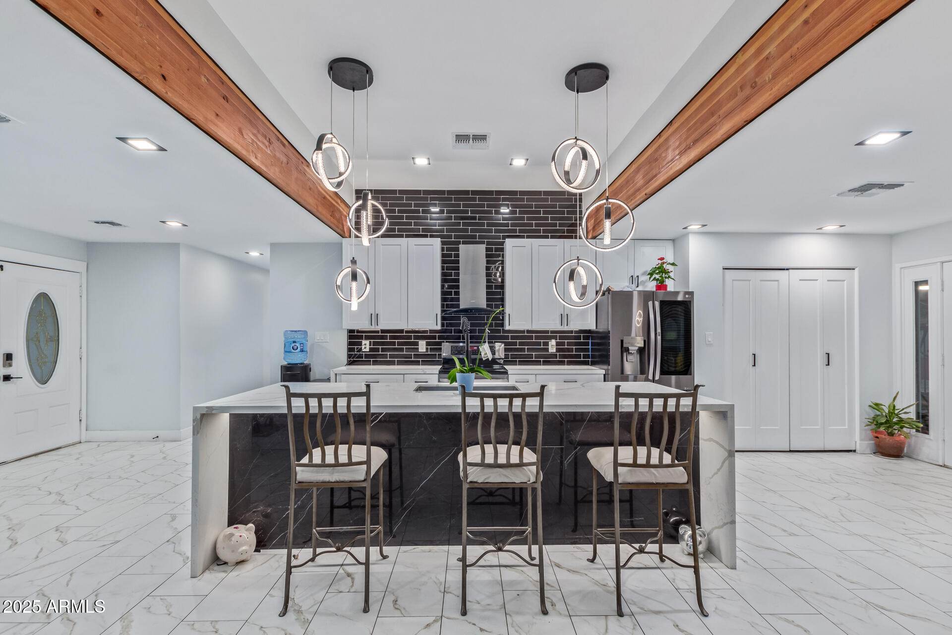 2037 E RIVIERA Drive