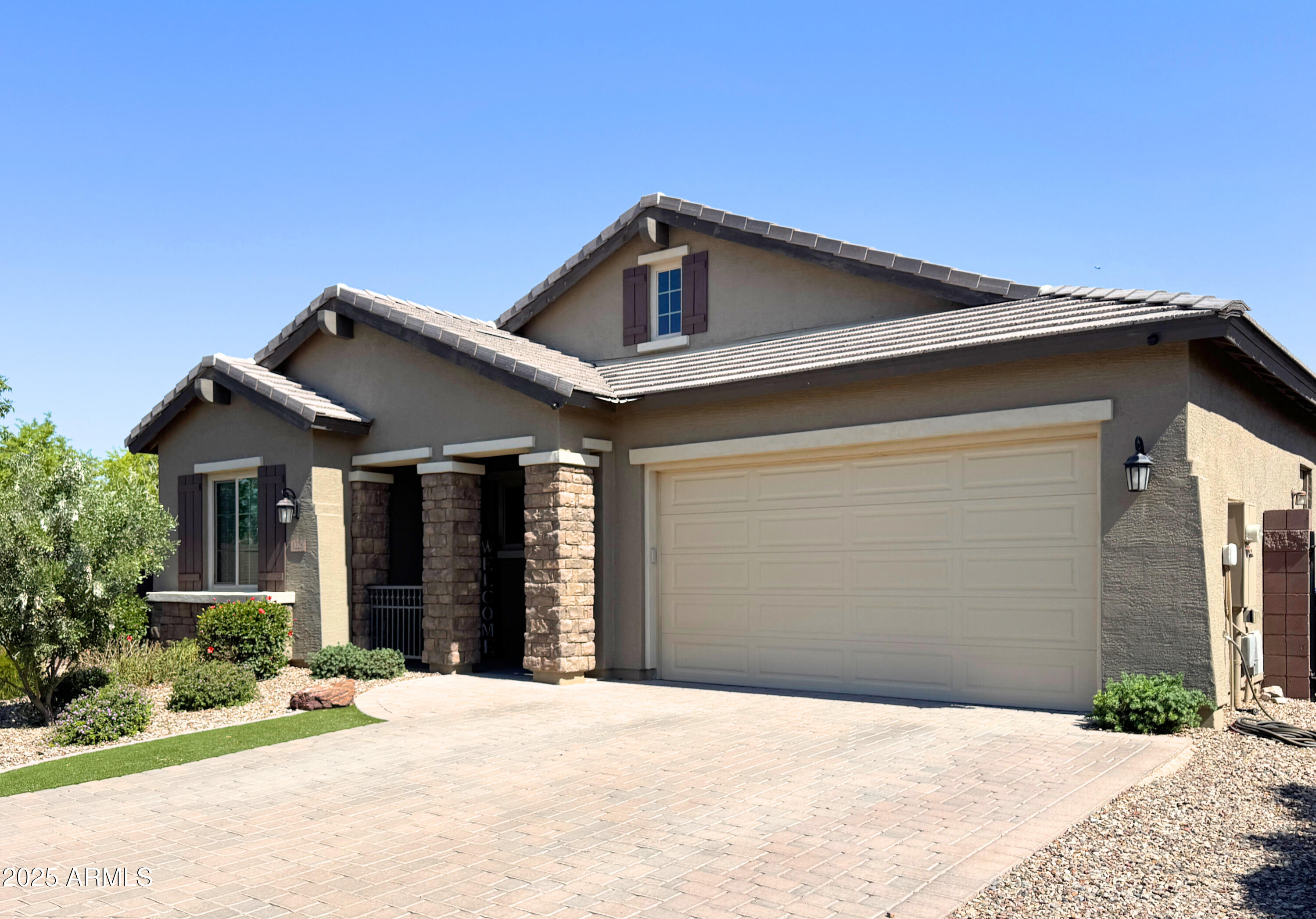 Homes 3 1228 W Snowbell Avenue
