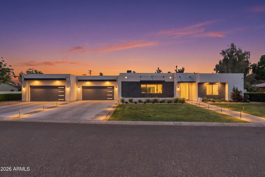 Photo of 3944 E Roma Avenue, Phoenix, AZ 85018 (MLS # 7028474)