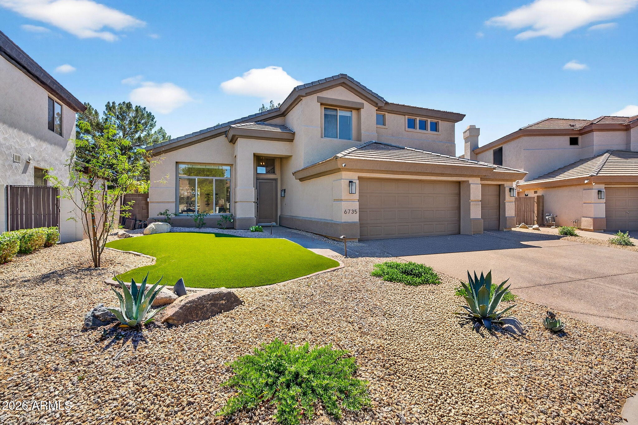 6735 E GELDING Drive