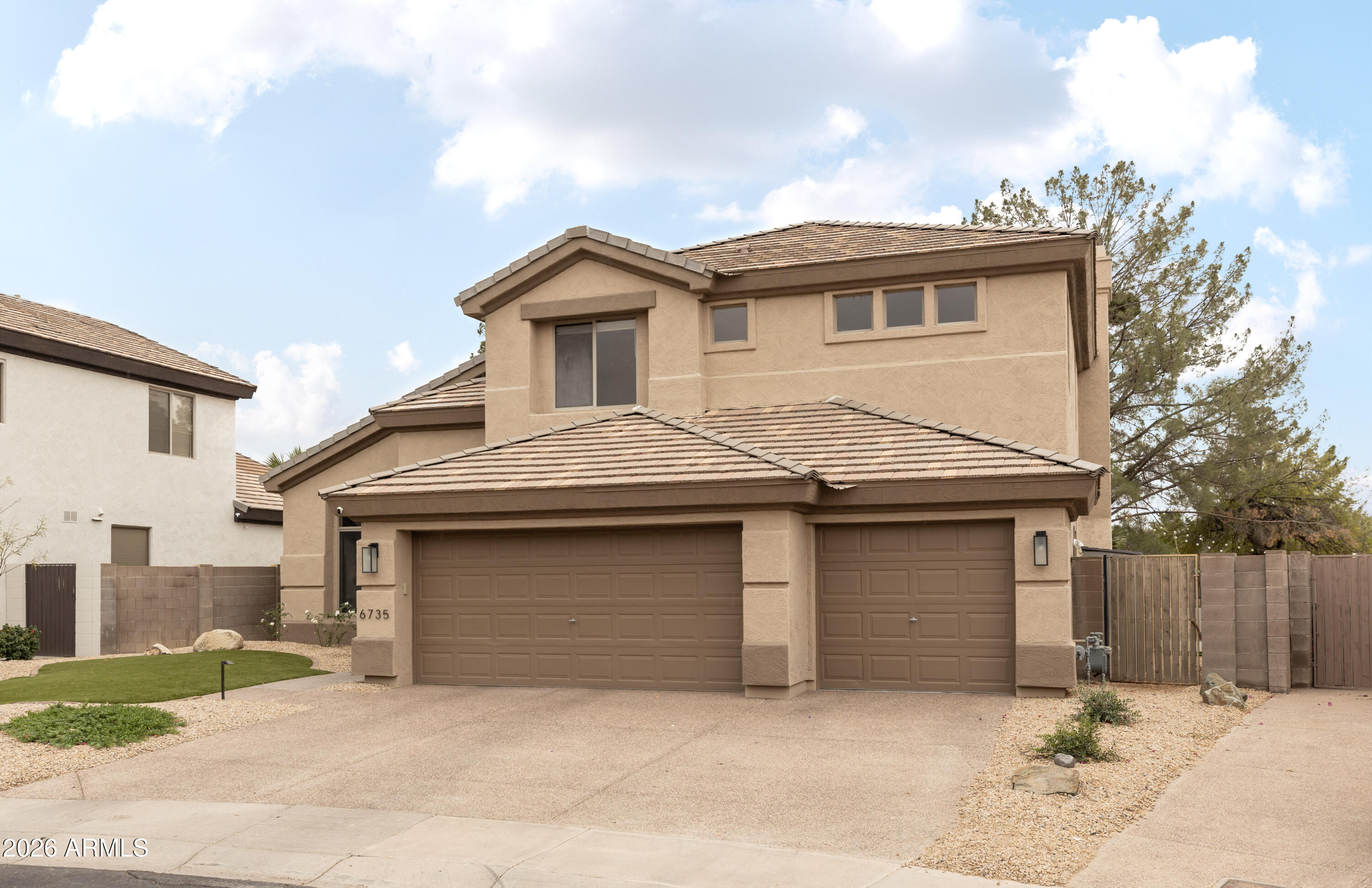 6735 E GELDING Drive