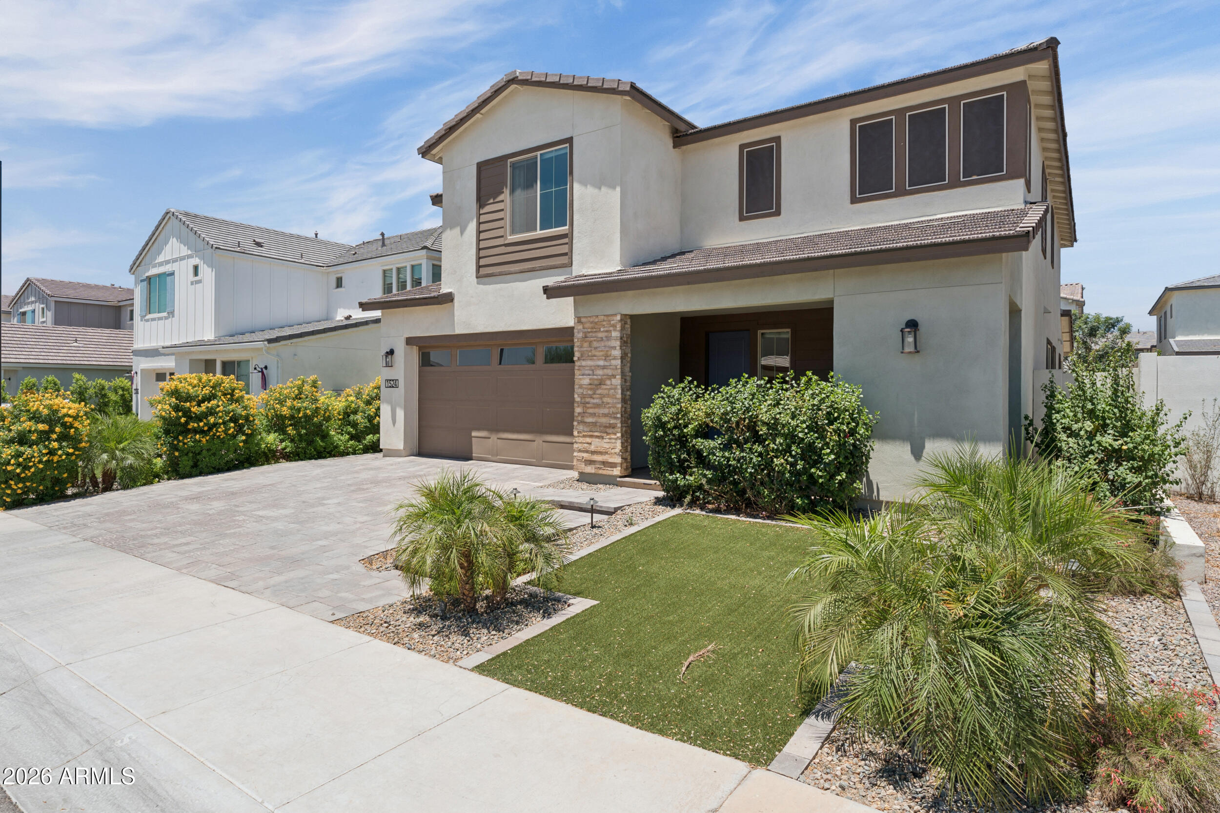 1524 E CAROB Court