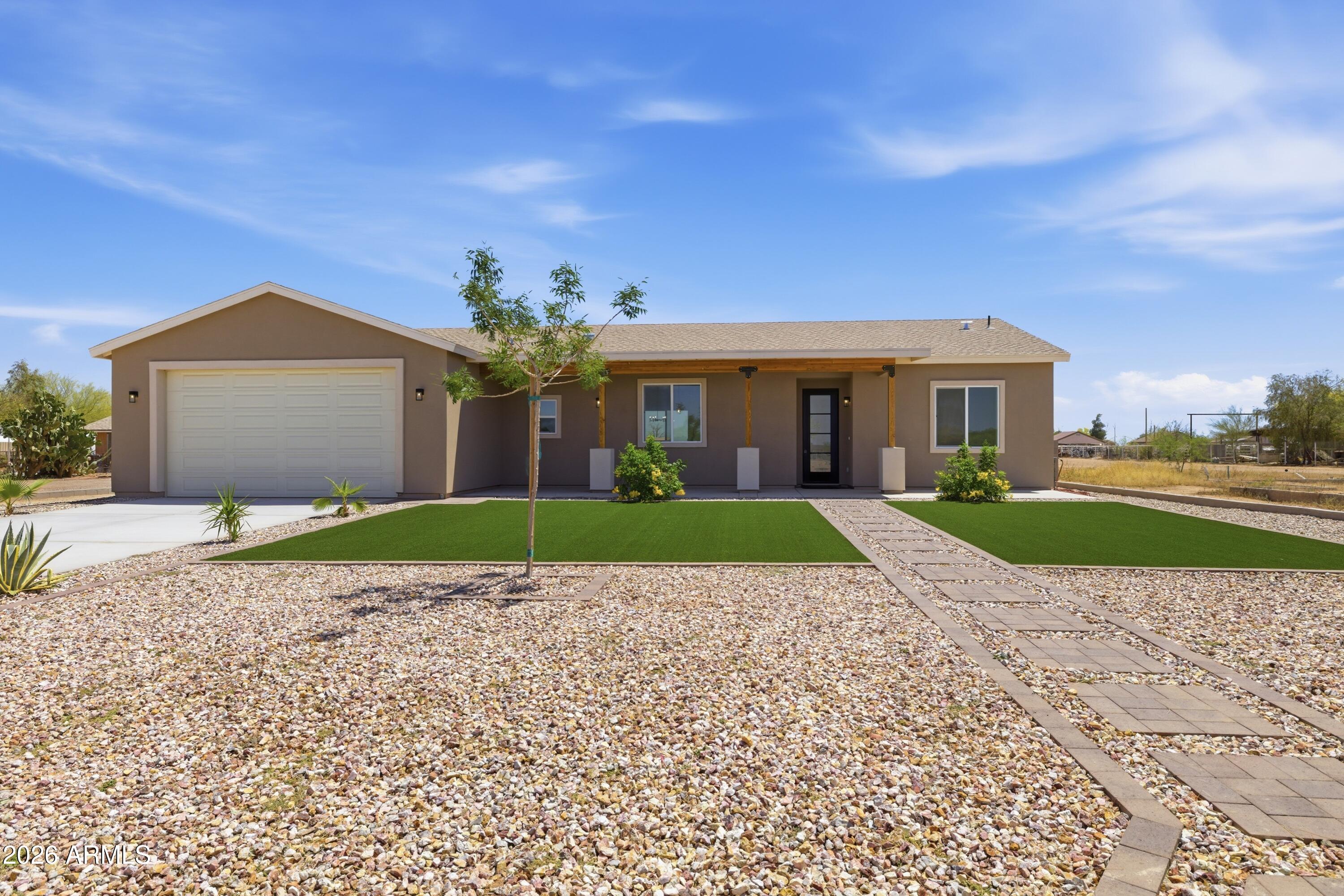 4433 E PINTO Drive