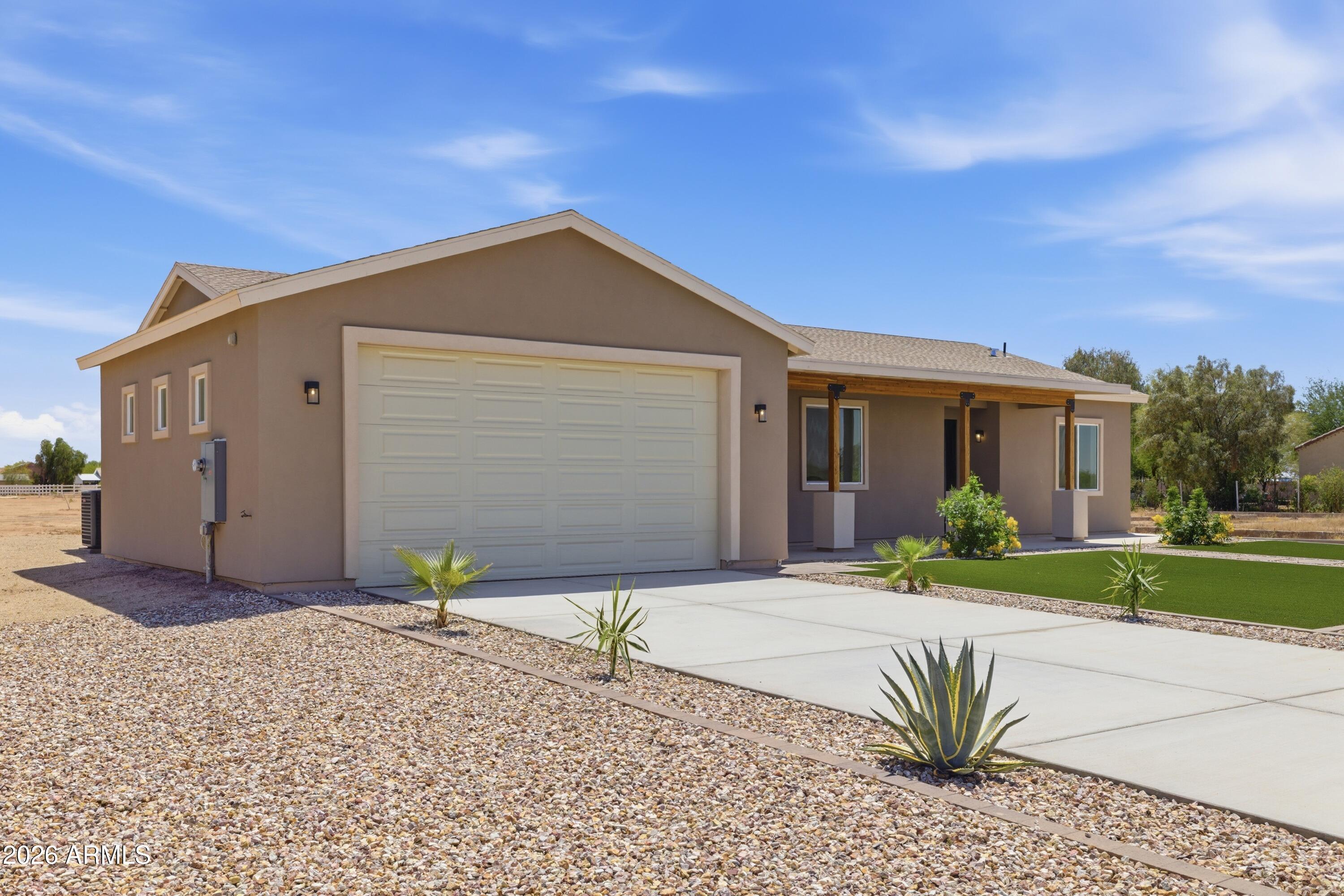 4433 E PINTO Drive