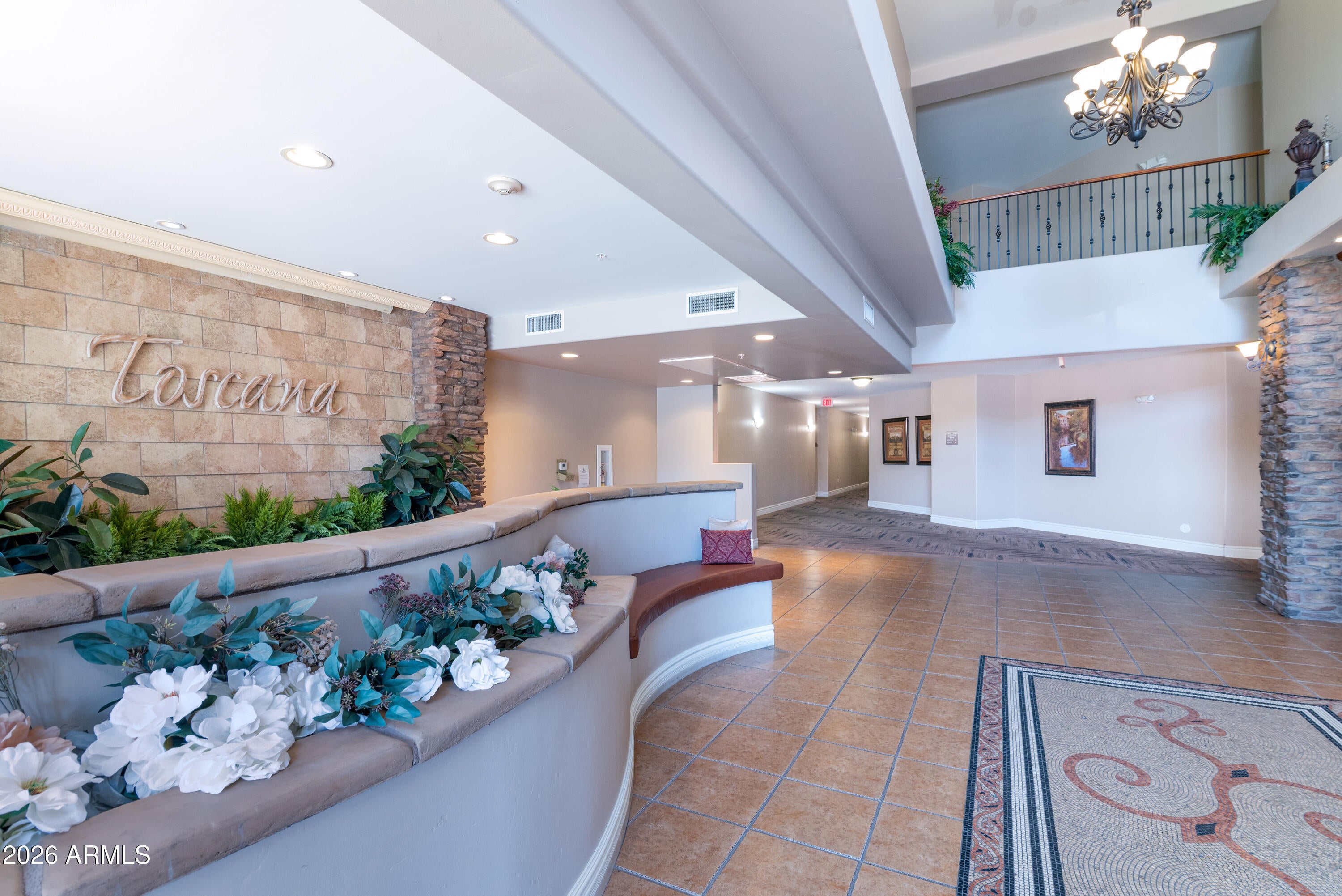 5350 E DEER VALLEY Drive 2400