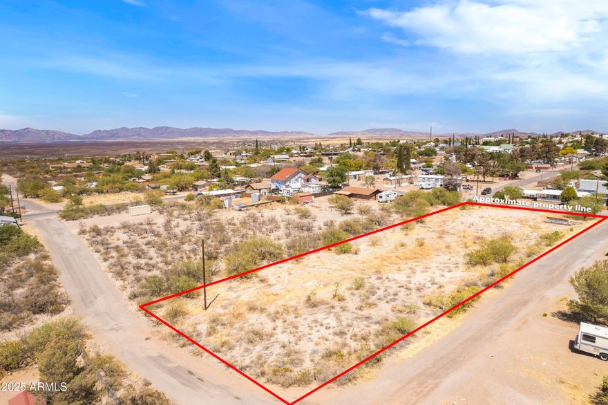 Unlock the potential of this exceptional parcel located in the heart of the legendary town of Tombstone, Arizona. Whether you're seeking to build a multi-residence development, or a unique retreat, this property offers the ideal canvas. Known as ''The Town Too Tough to Die,'' Tombstone draws thousands of visitors annually. This parcel presents a rare opportunity to invest in an iconic community with deep Western roots and growing tourism.