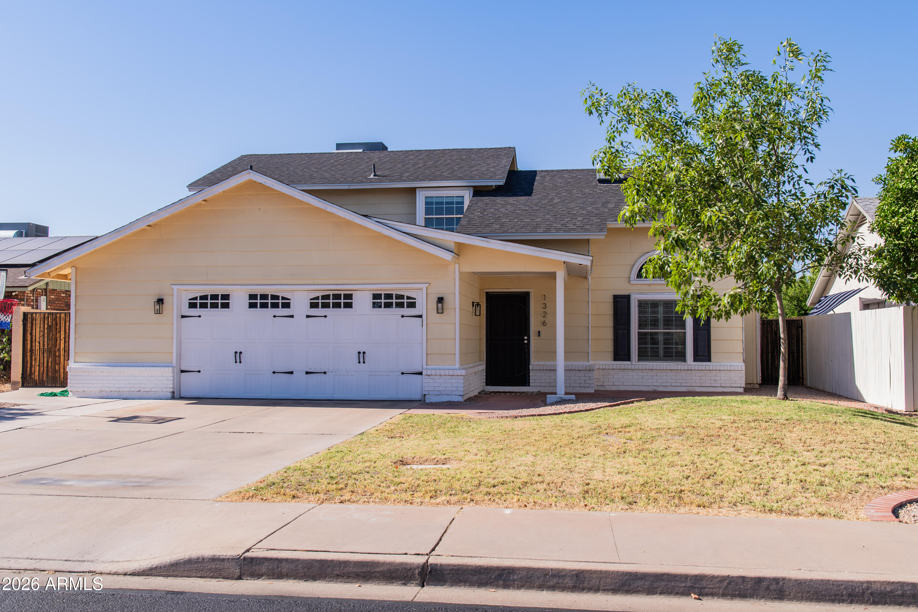 1326 E MCLELLAN Road