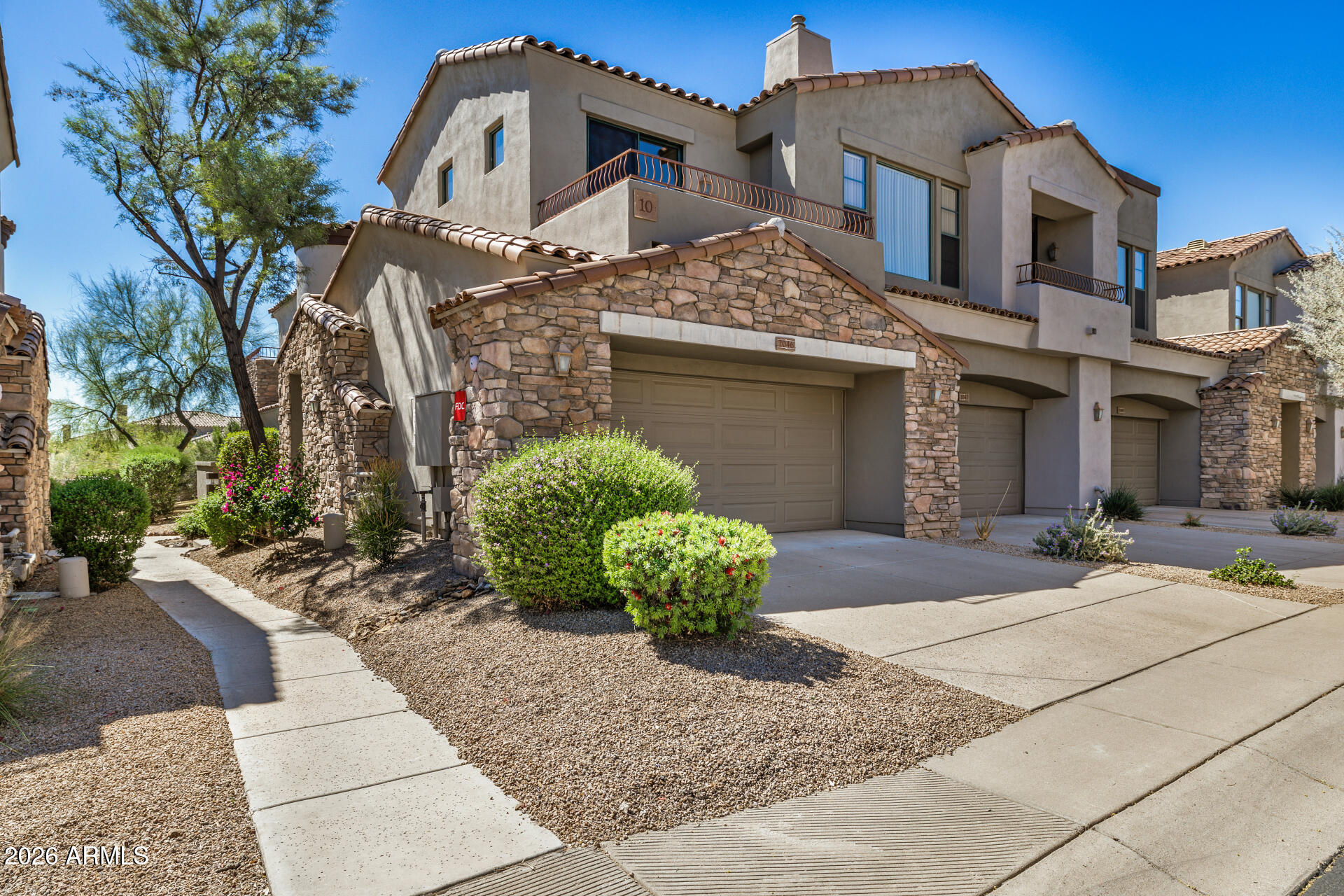 19550 N GRAYHAWK Drive 2046