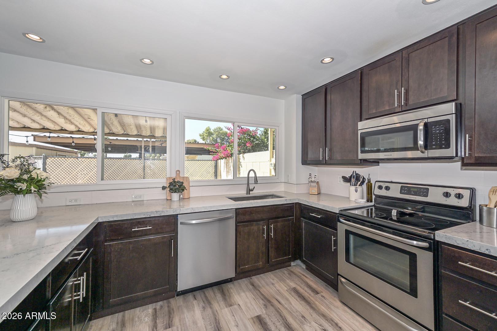 8305 E VISTA Drive