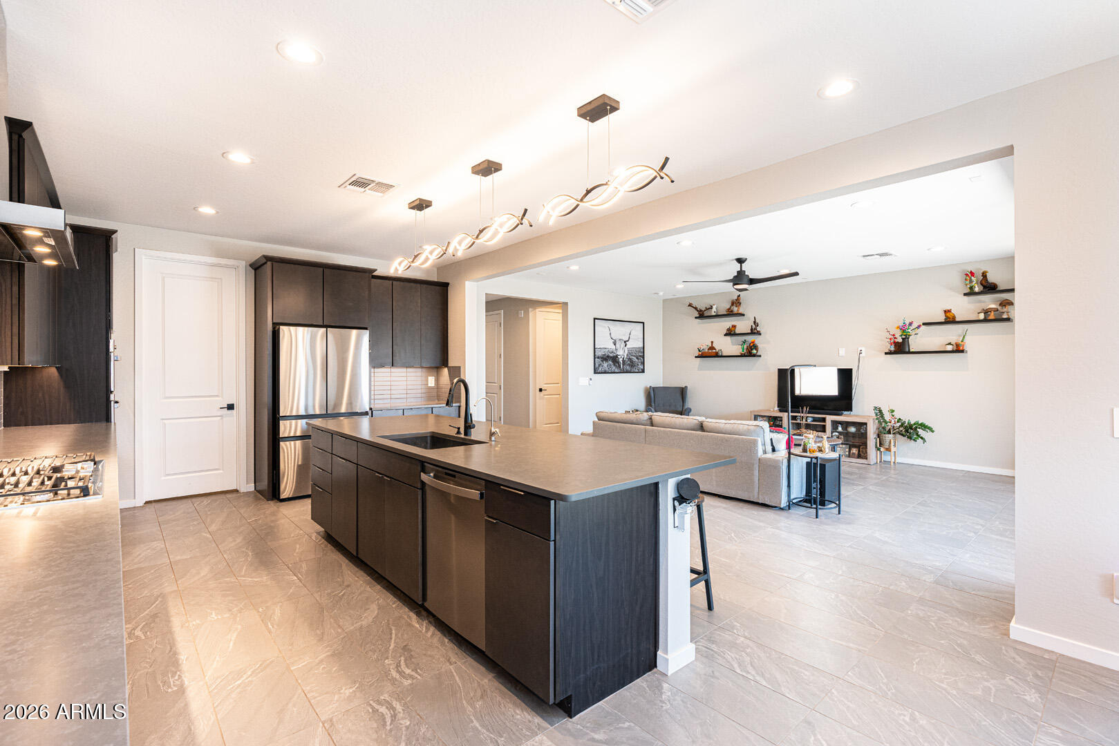 40511 W DESERT FAIRWAYS Drive