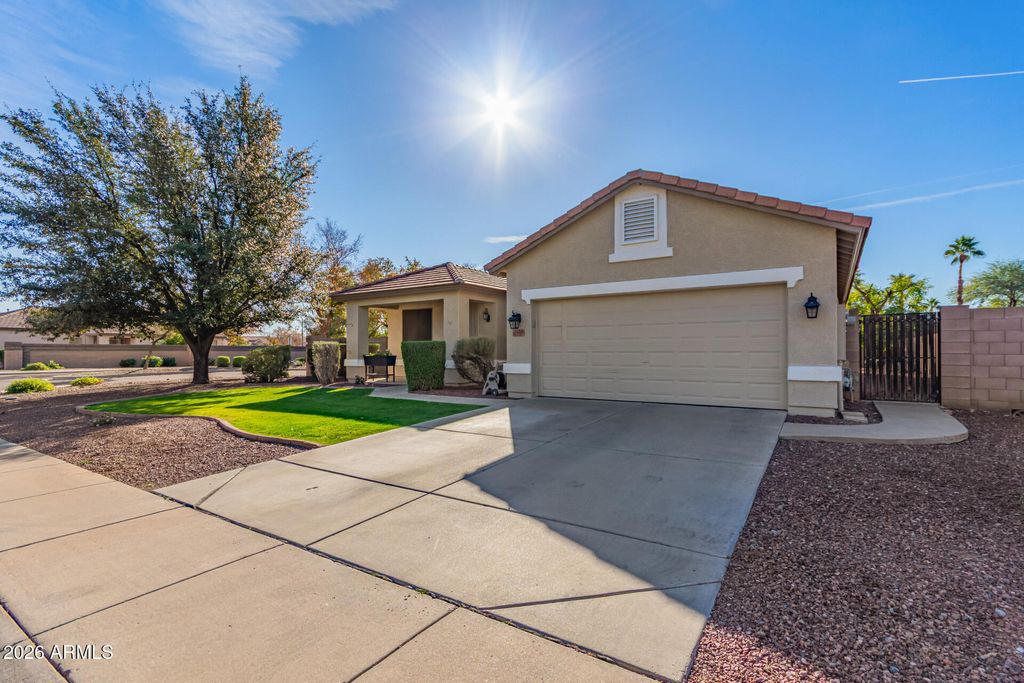 Photo of 13009 W Highland Avenue, Litchfield Park, AZ 85340 (MLS # 6970798)