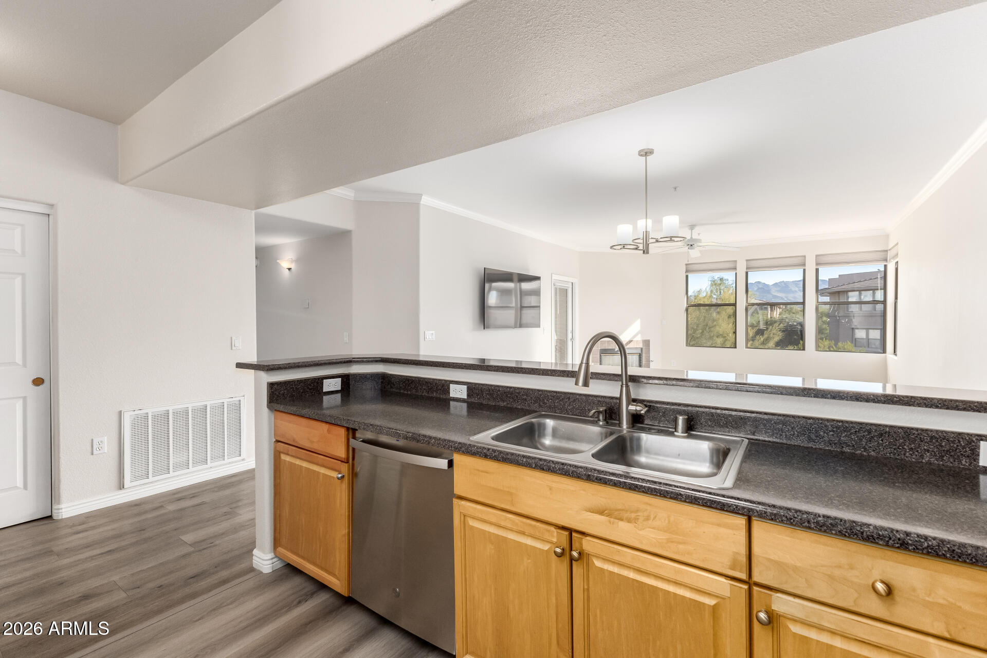 19777 N 76TH Street 3280