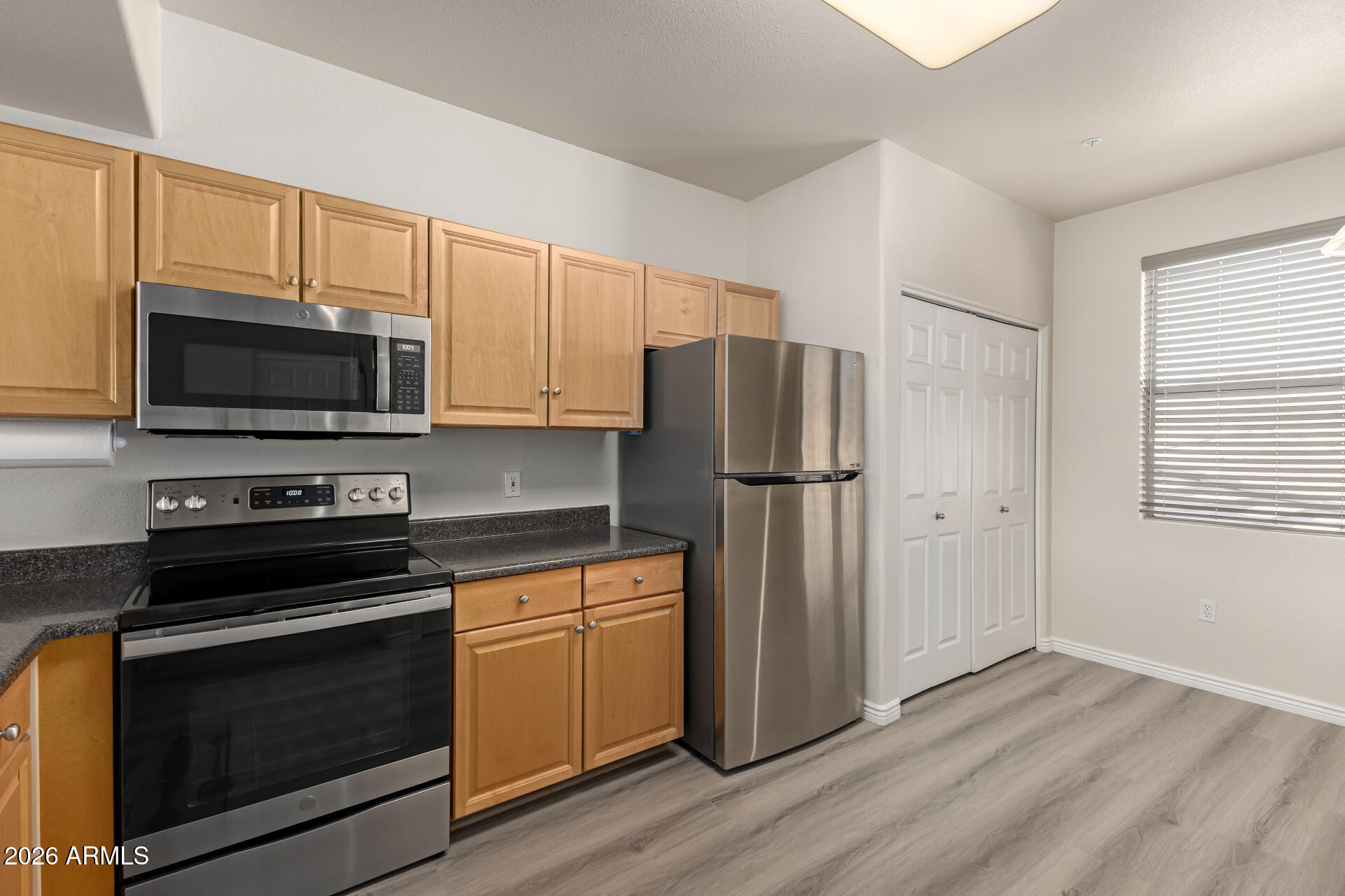 19777 N 76TH Street 3280