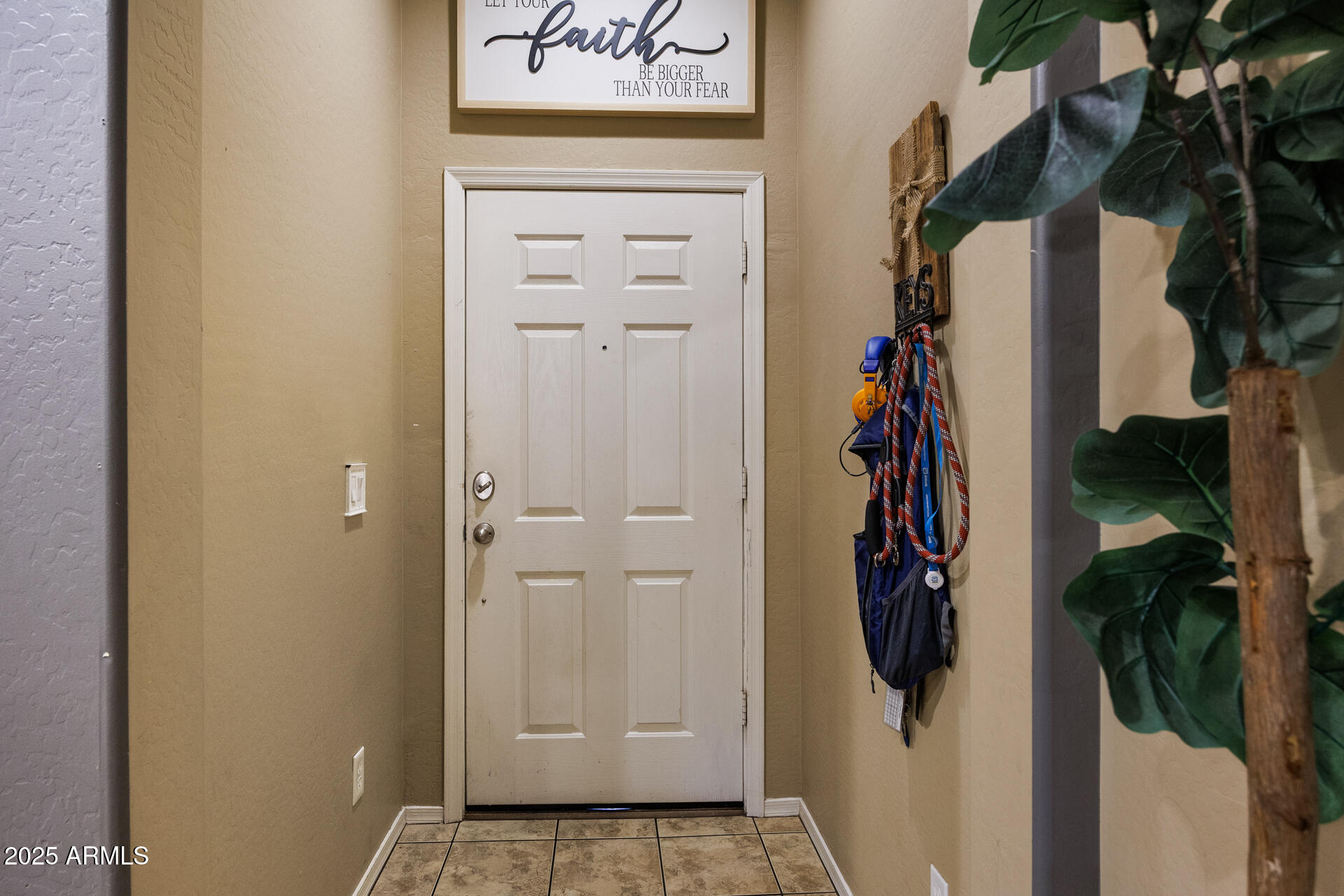 771 W FAIRLANE Court