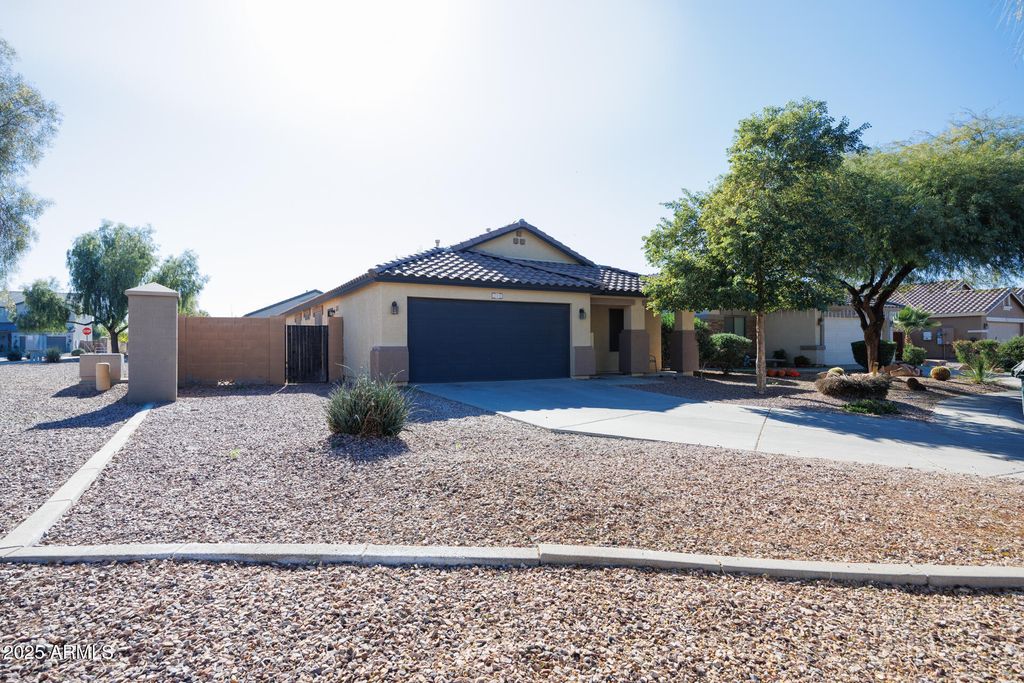Photo of 771 W Fairlane Court, Casa Grande, AZ 85122 (MLS # 6959338)