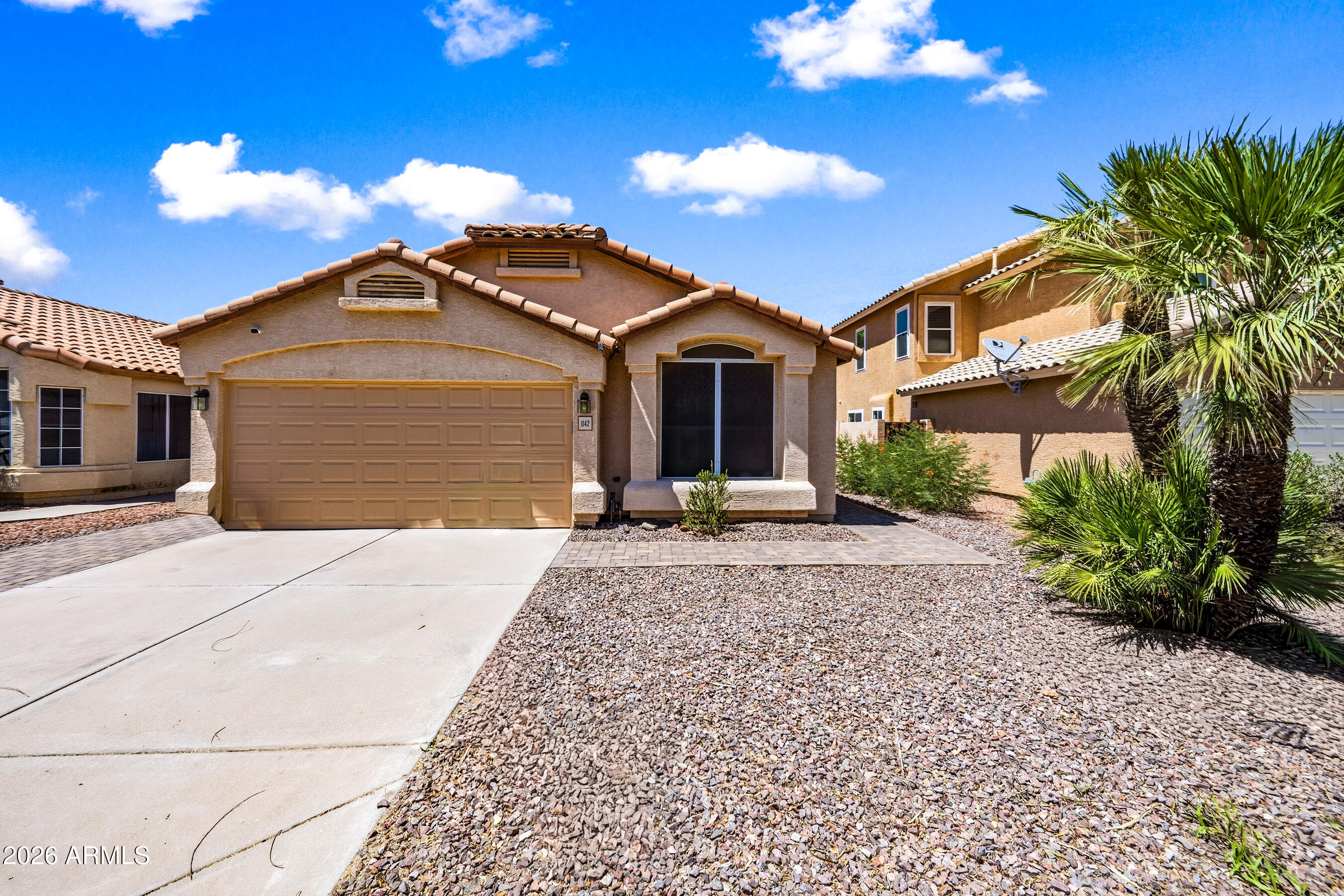 1142 W SPARROW Drive