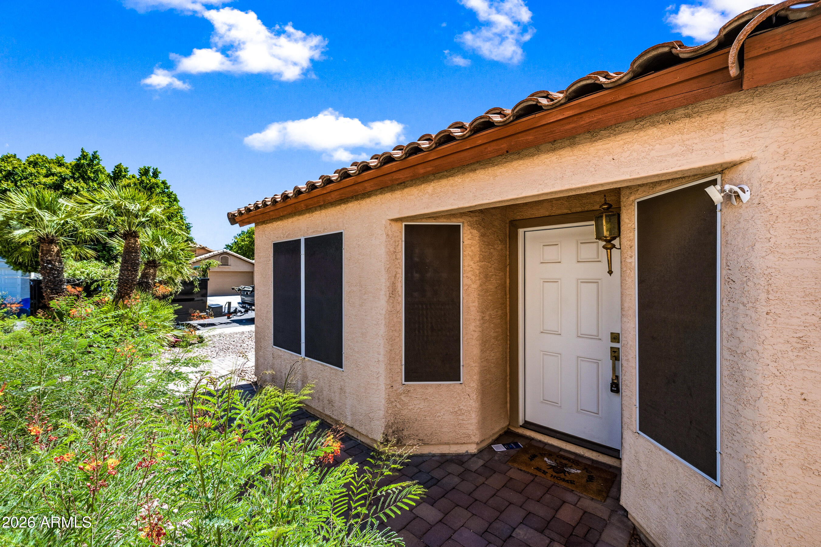 1142 W SPARROW Drive