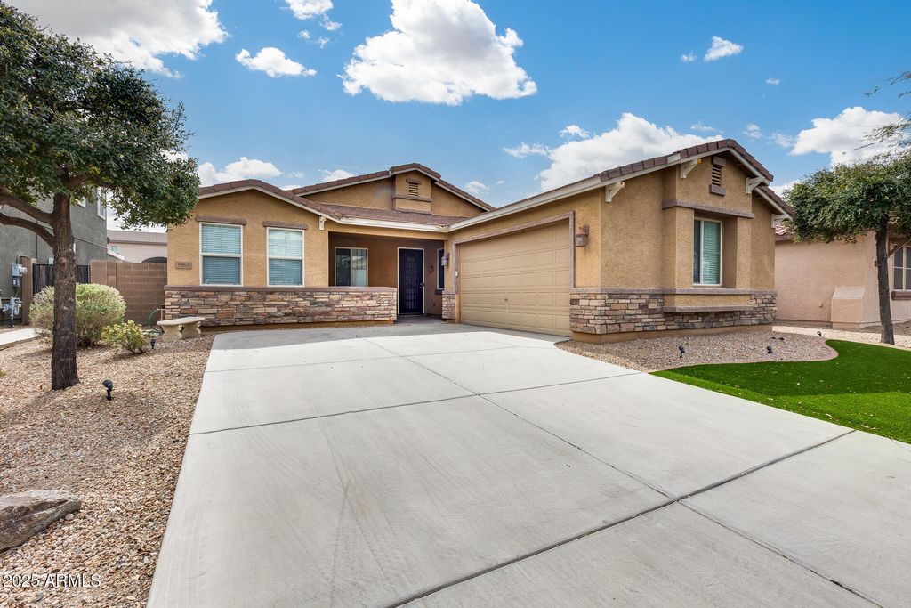Photo of 9165 W Mine Trail, Peoria, AZ 85383 (MLS # 6920245)