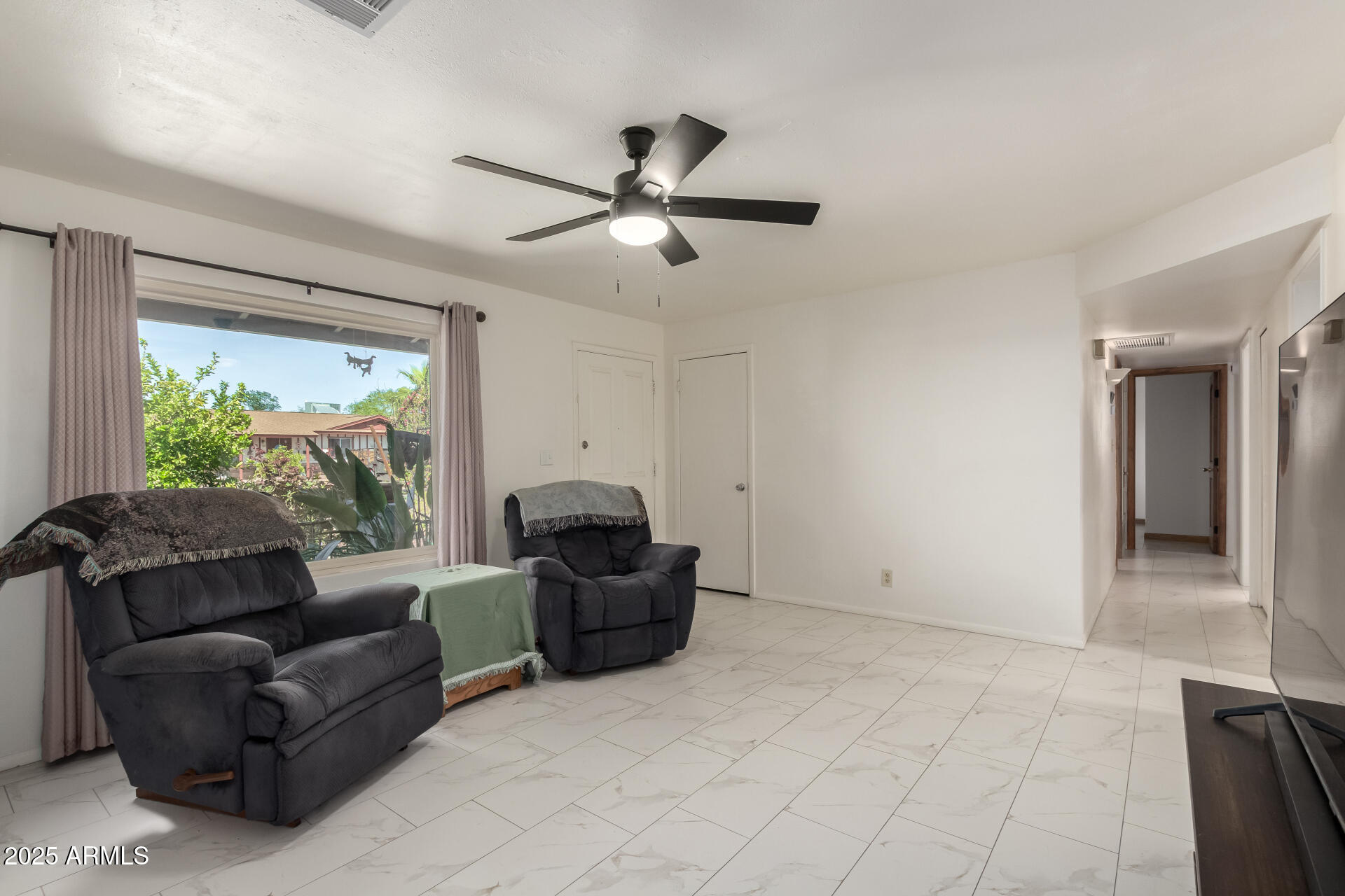 3801 W BARNES Lane