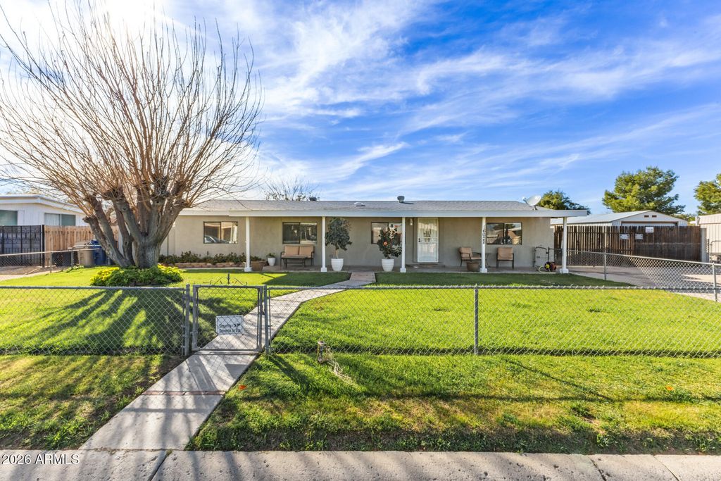 Photo of 16022 N 70th Avenue, Peoria, AZ 85382 (MLS # 6991905)